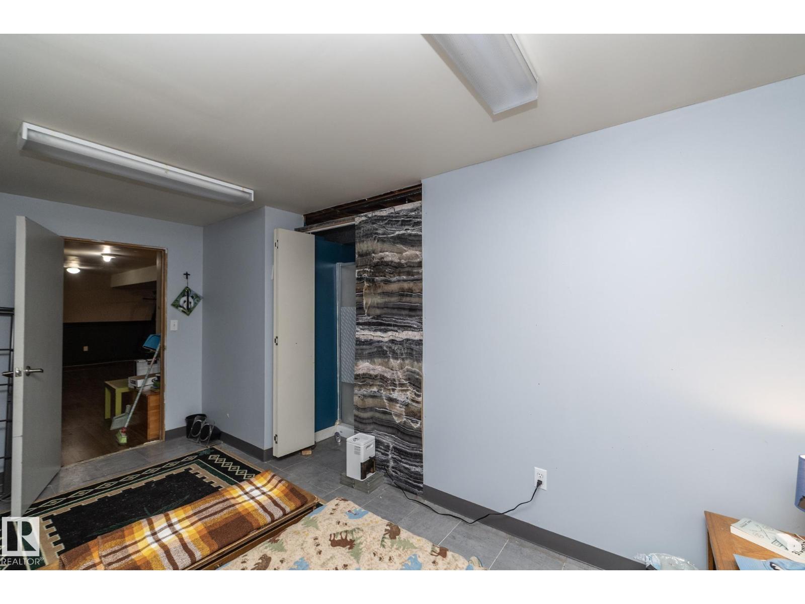 3608 44 St Property Photo 27