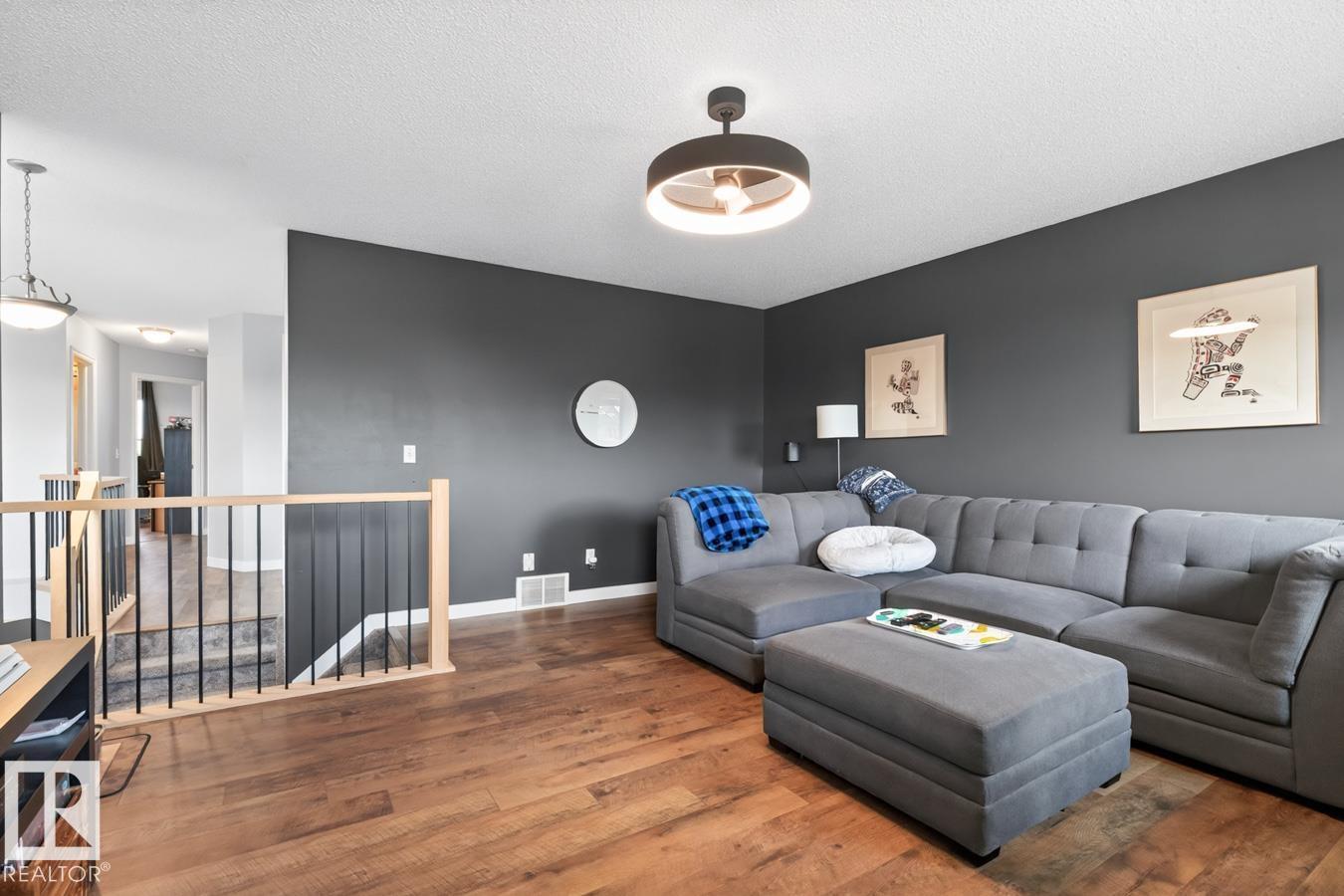 10 Douglas Cr Property Photo 22