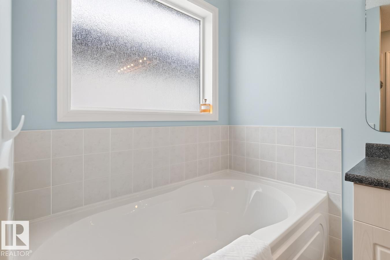 10 Douglas Cr Property Photo 27