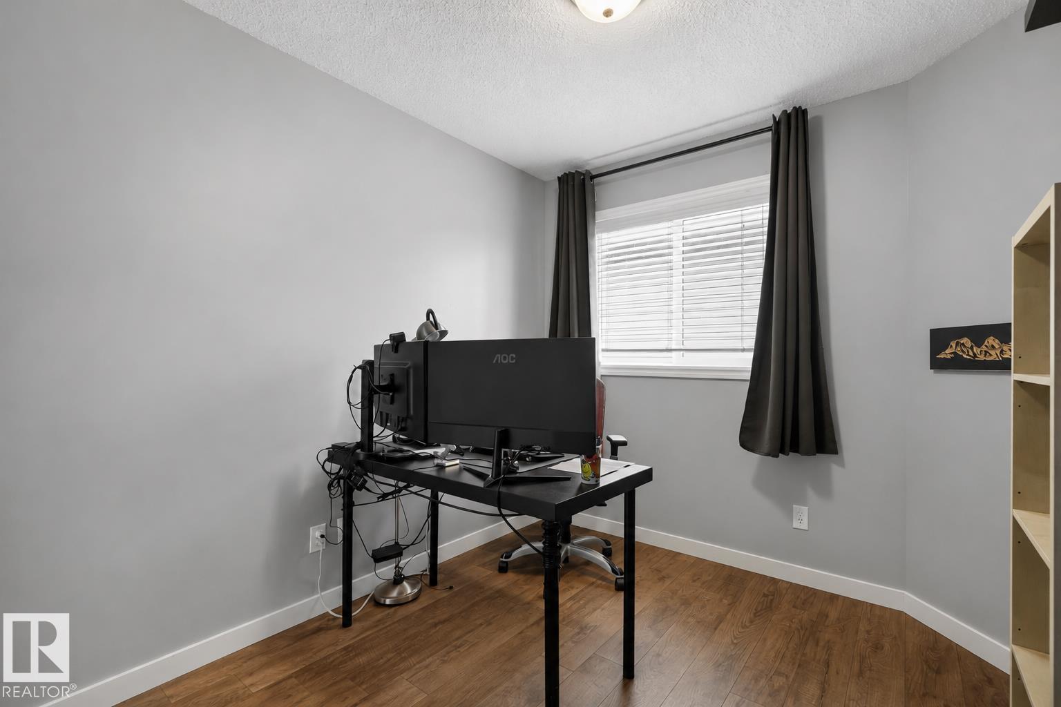 10 Douglas Cr Property Photo 30