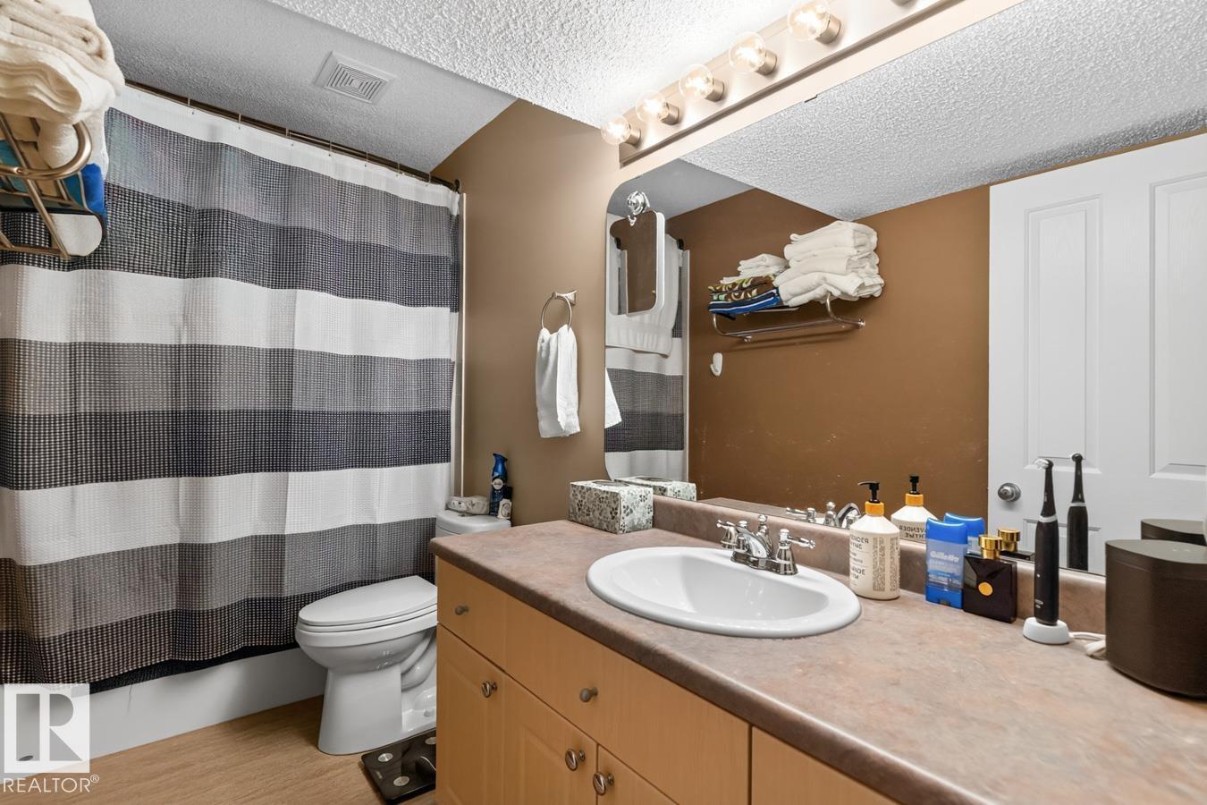 10 Douglas Cr Property Photo 38