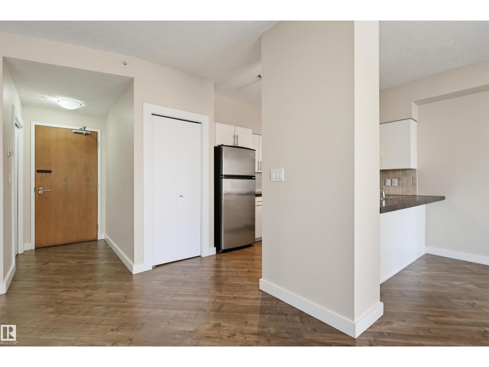 #801 10136 104 St Nw Property Photo 9