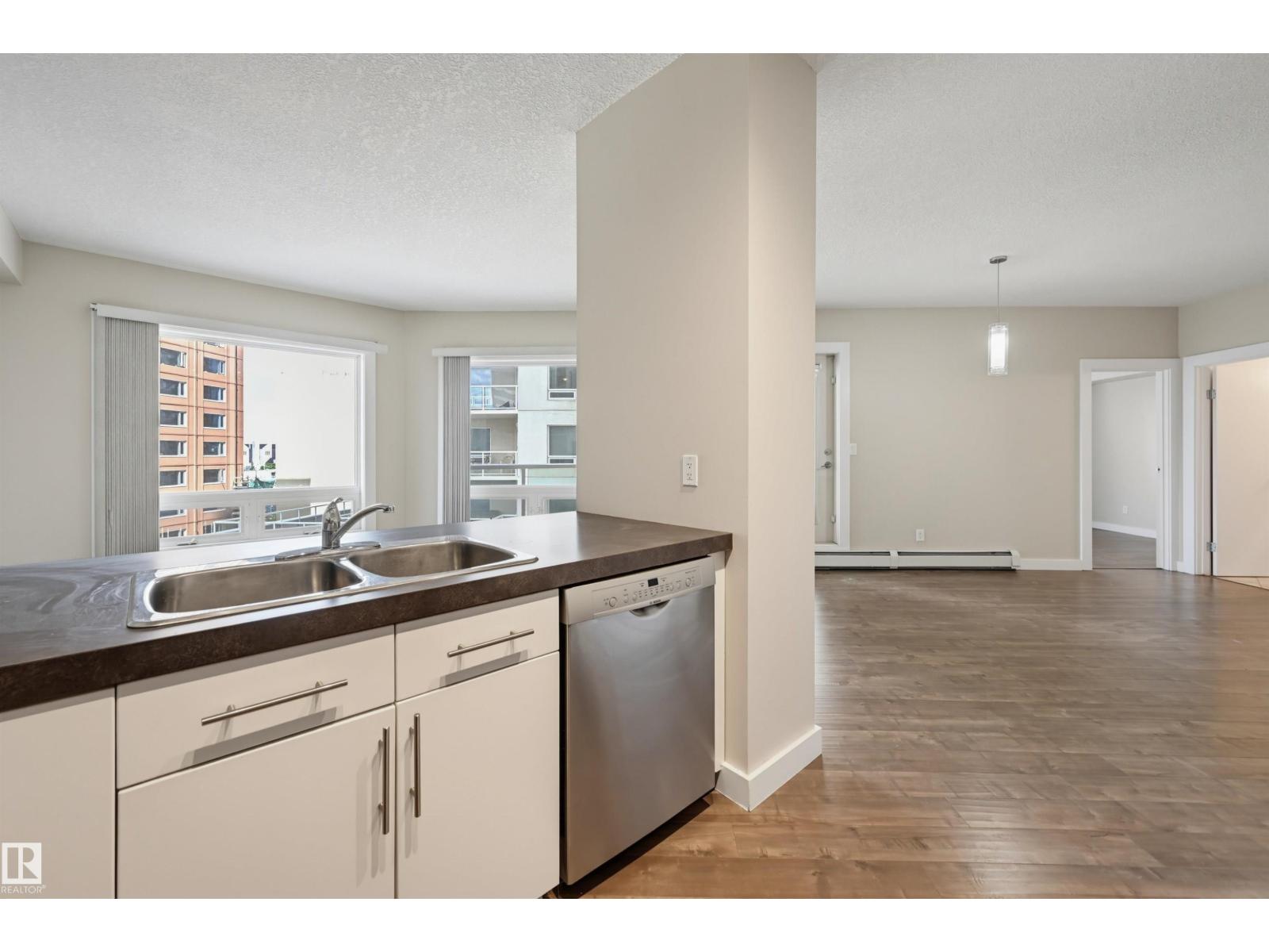#801 10136 104 St Nw Property Photo 12