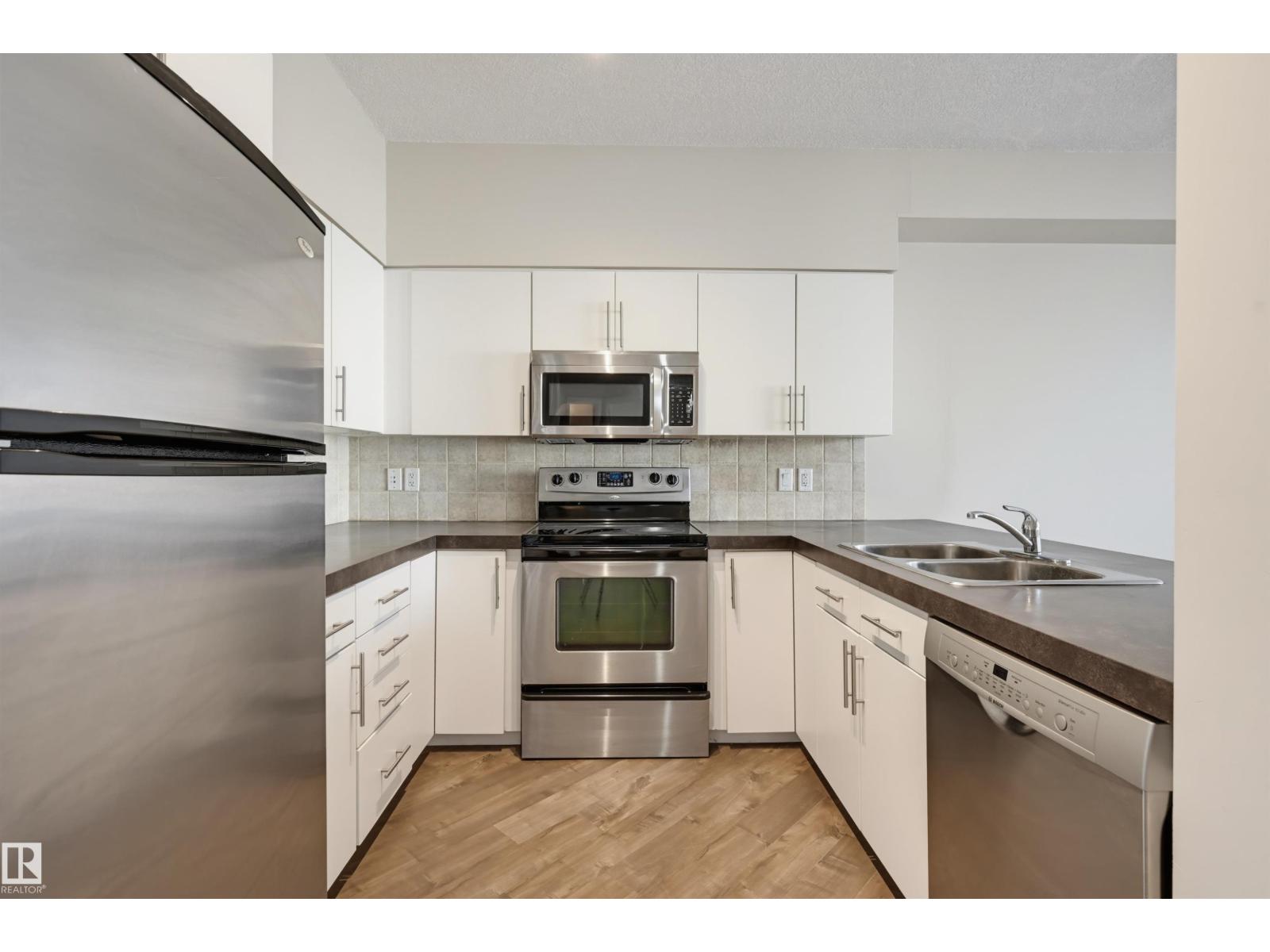 #801 10136 104 St Nw Property Photo 14