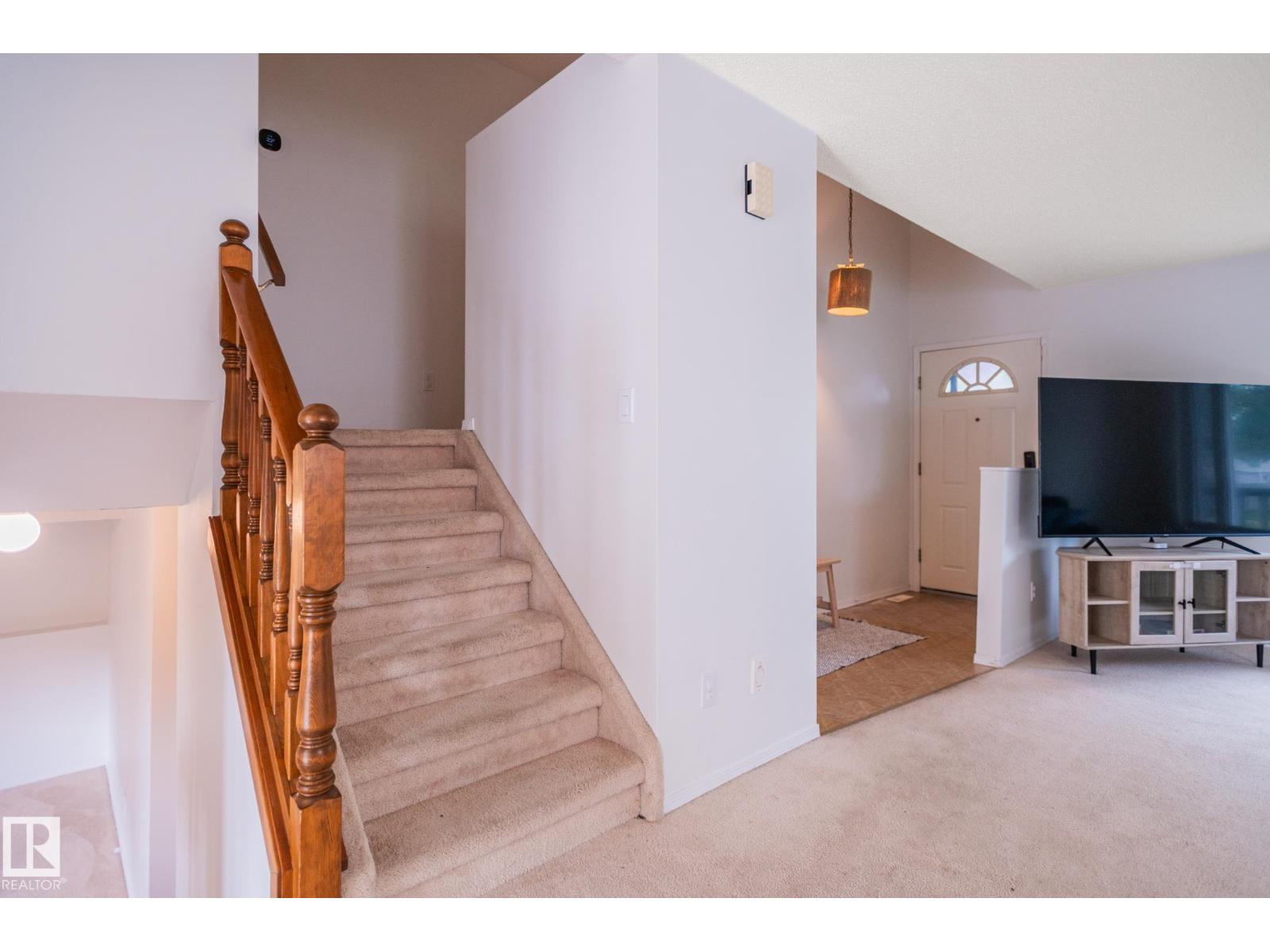 435 Ormsby Rd W Nw Property Photo 19