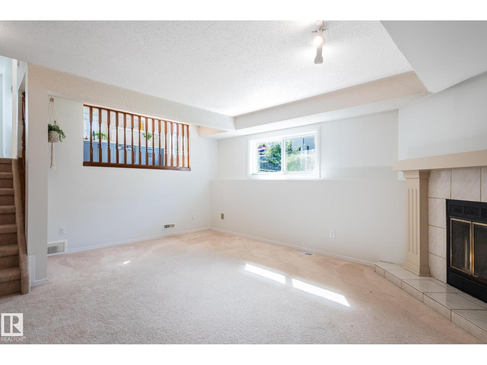 435 Ormsby Rd W Nw Property Photo 36