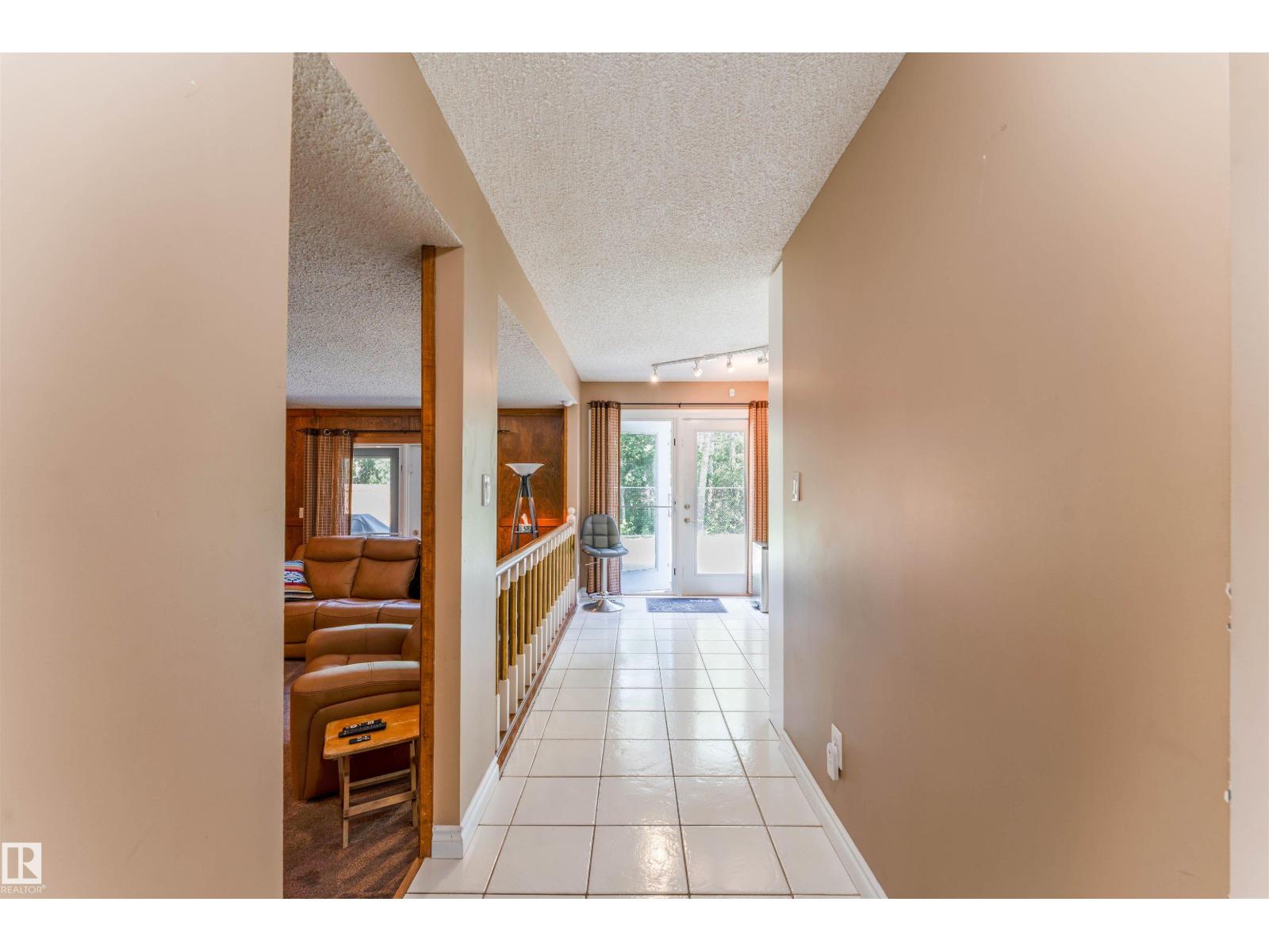 190 Gariepy Cr Nw Property Photo 5