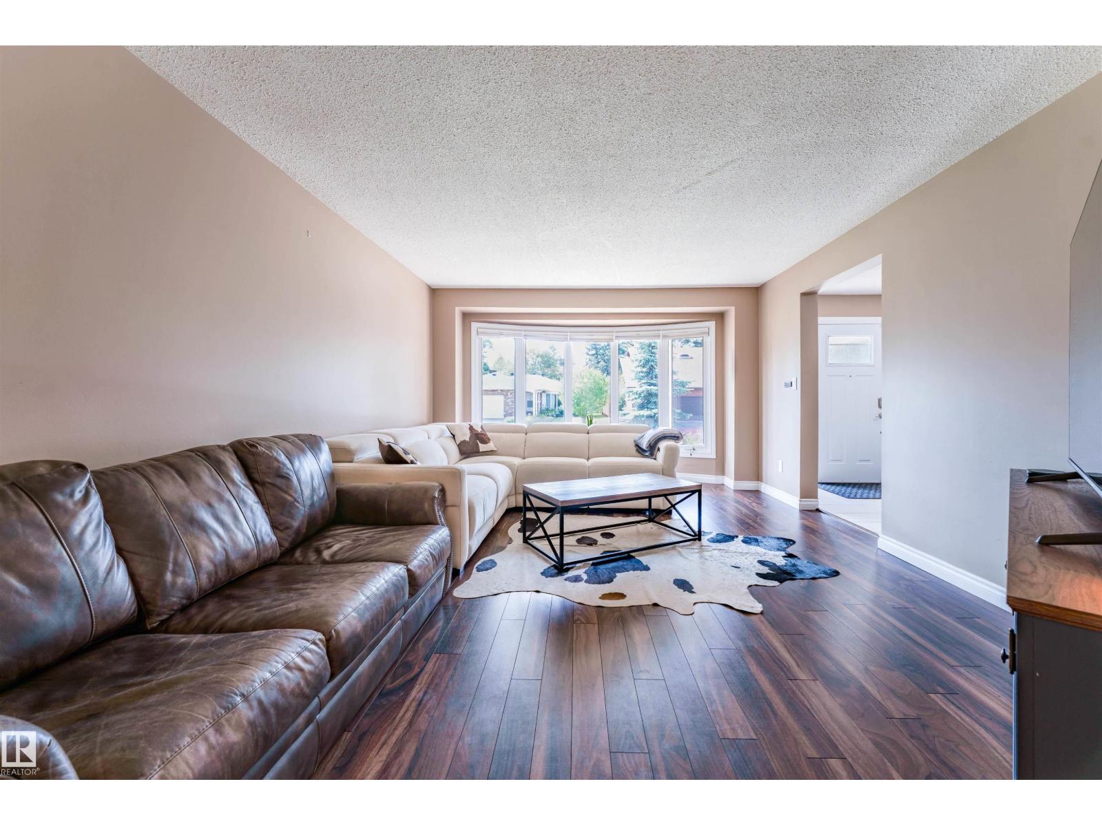 190 Gariepy Cr Nw Property Photo 14