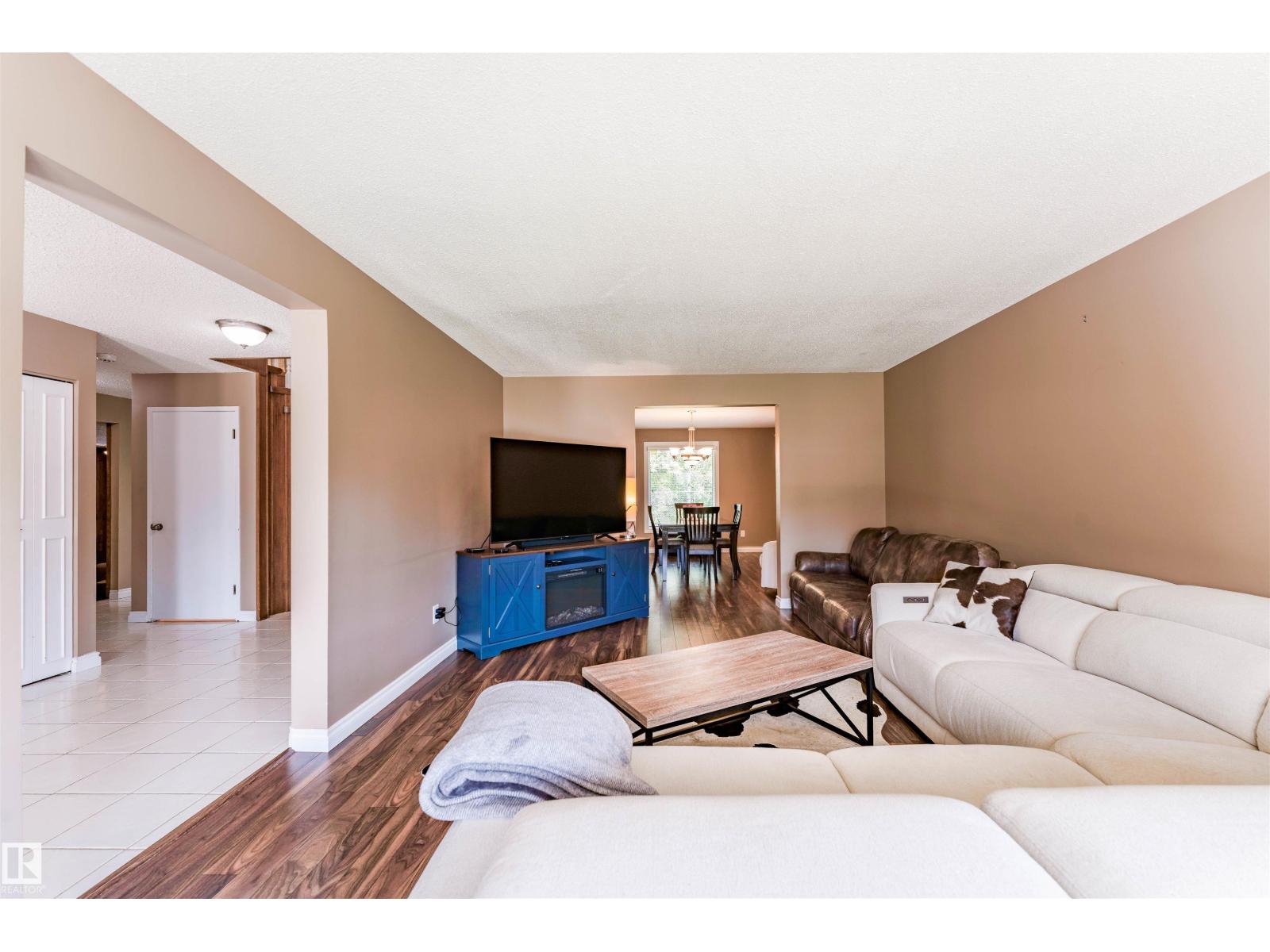 190 Gariepy Cr Nw Property Photo 16