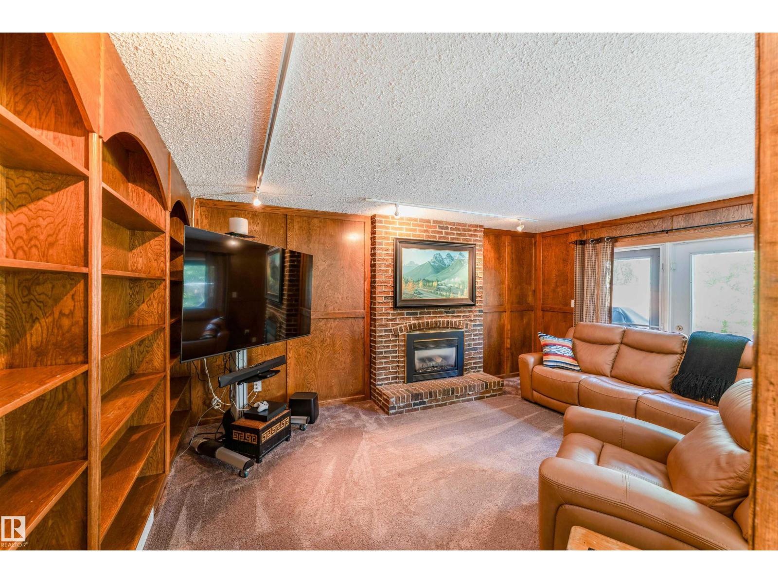 190 Gariepy Cr Nw Property Photo 19