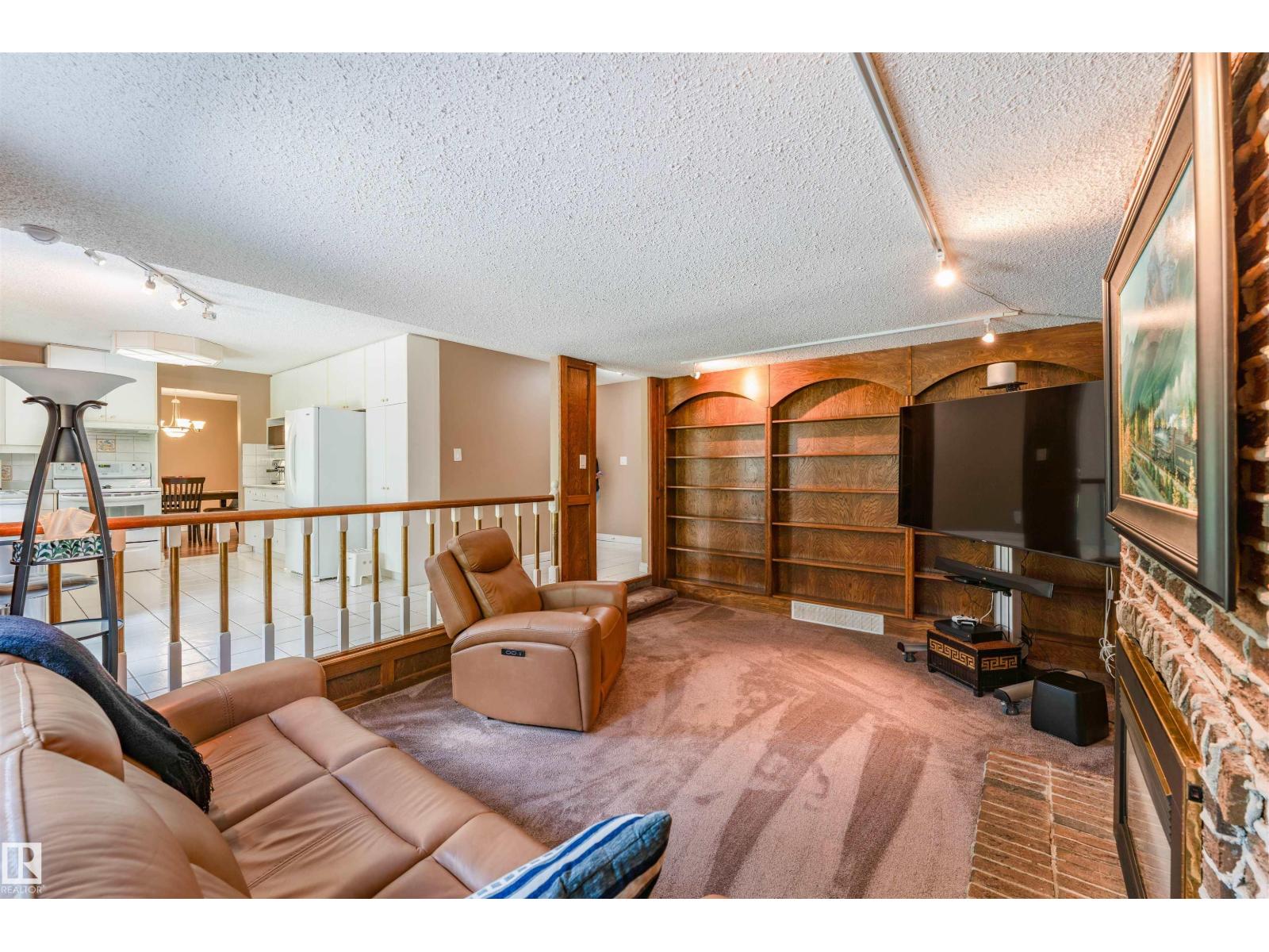 190 Gariepy Cr Nw Property Photo 21