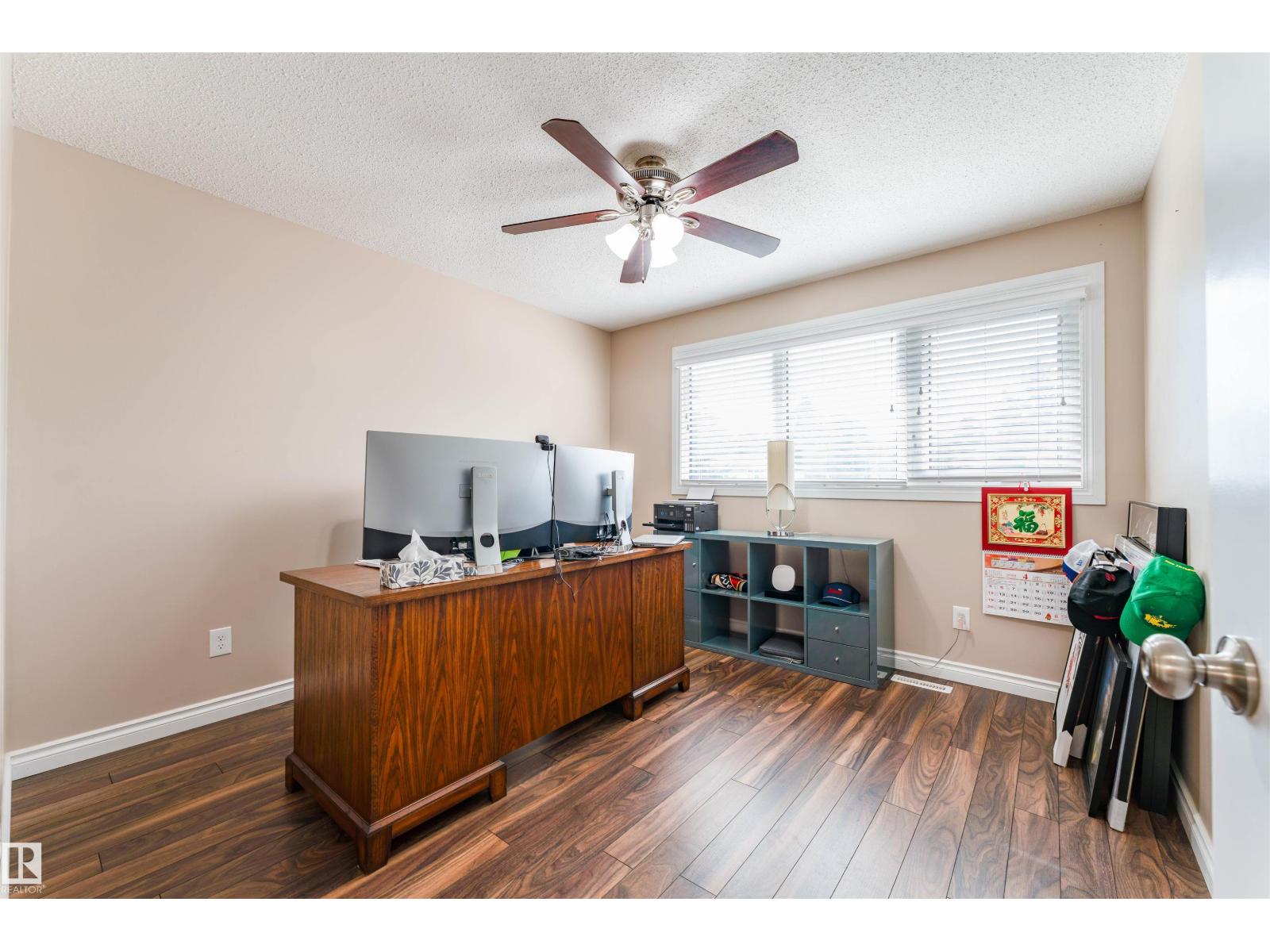 190 Gariepy Cr Nw Property Photo 36