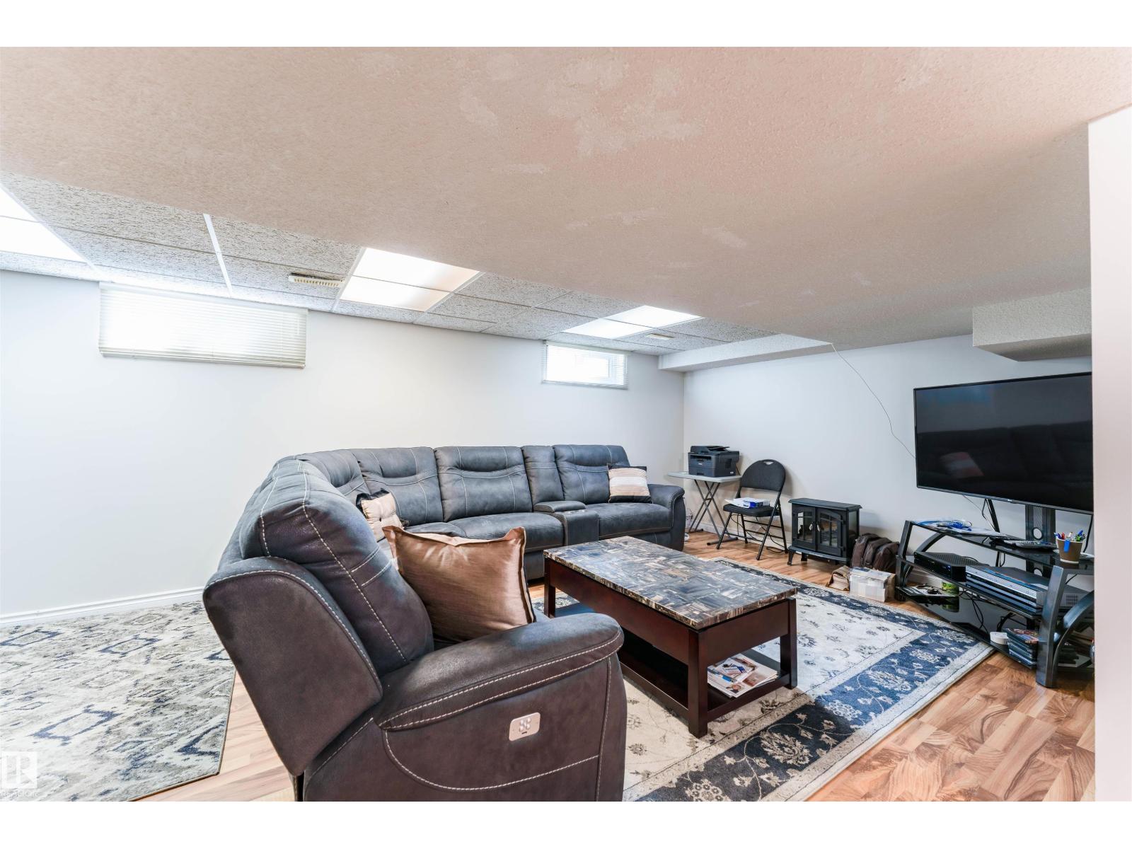 190 Gariepy Cr Nw Property Photo 45