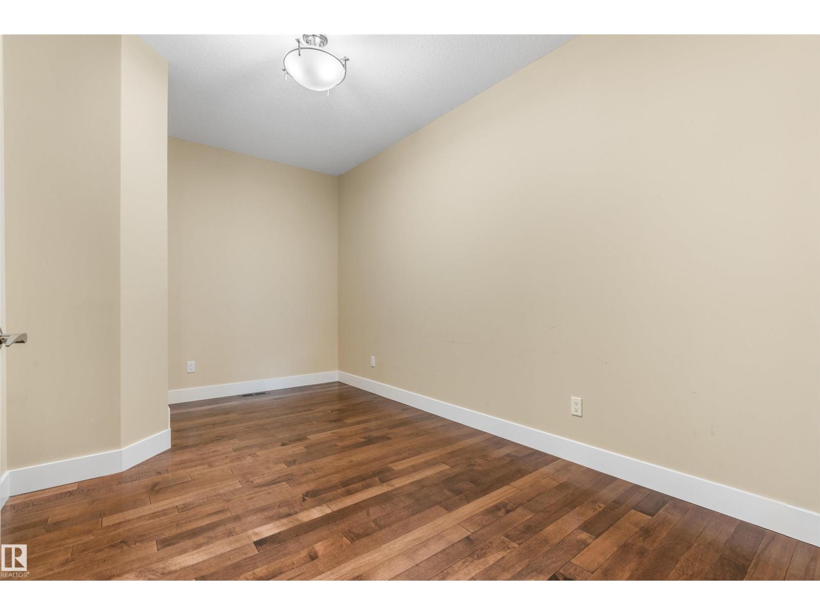 #214 50 Heatherglen Dr Property Photo 32