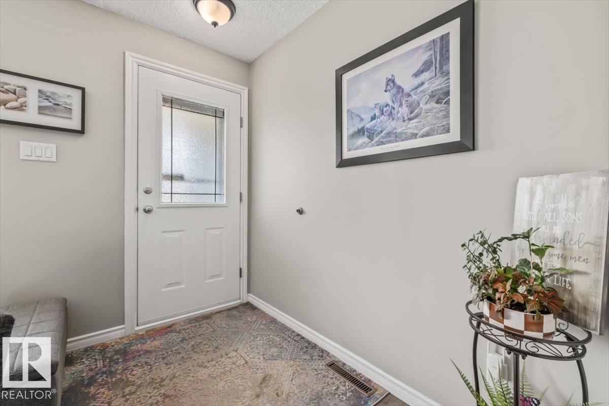 7408 133 Av Nw Property Photo 6