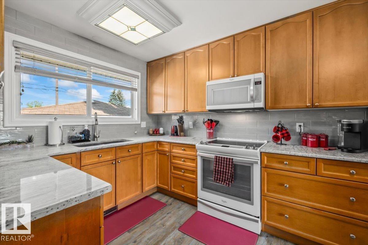 7408 133 Av Nw Property Photo 11