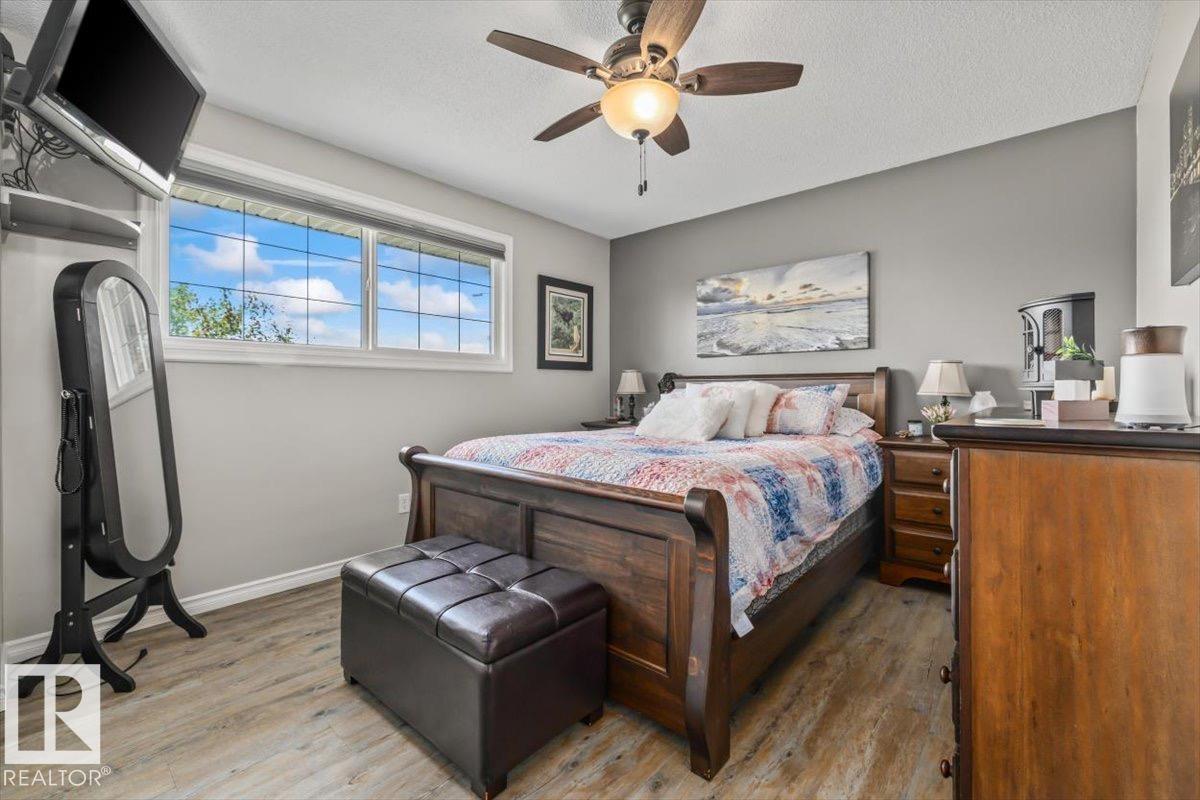 7408 133 Av Nw Property Photo 15