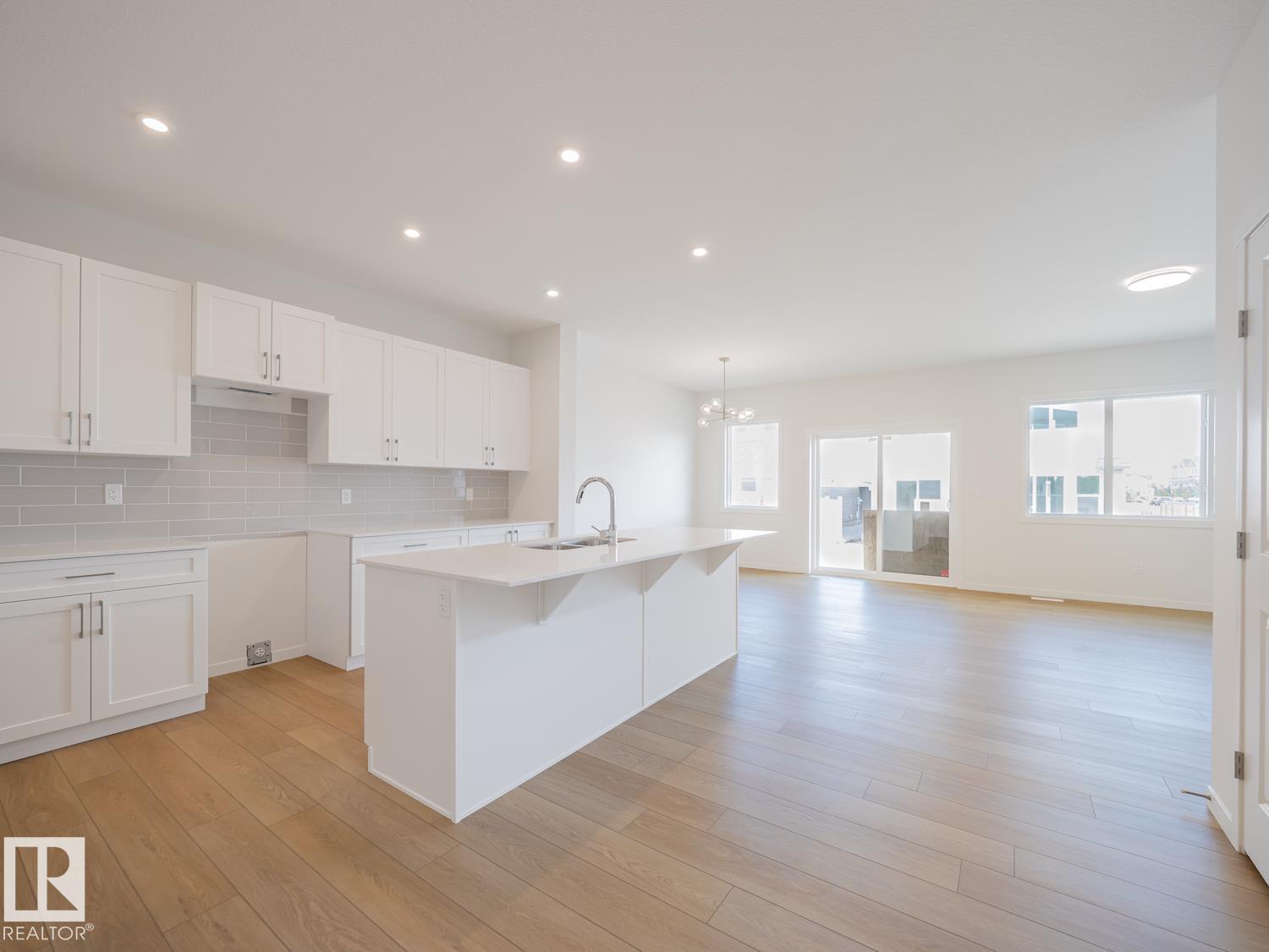 76 Nerine Cr Property Photo 7