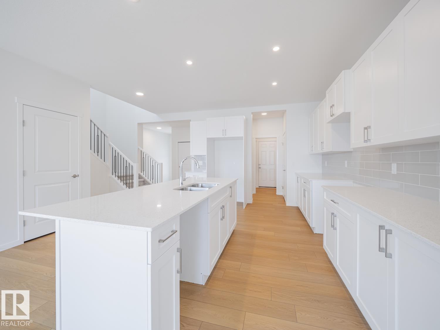 76 Nerine Cr Property Photo 10