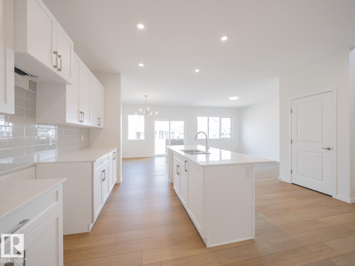76 Nerine Cr Property Photo 11