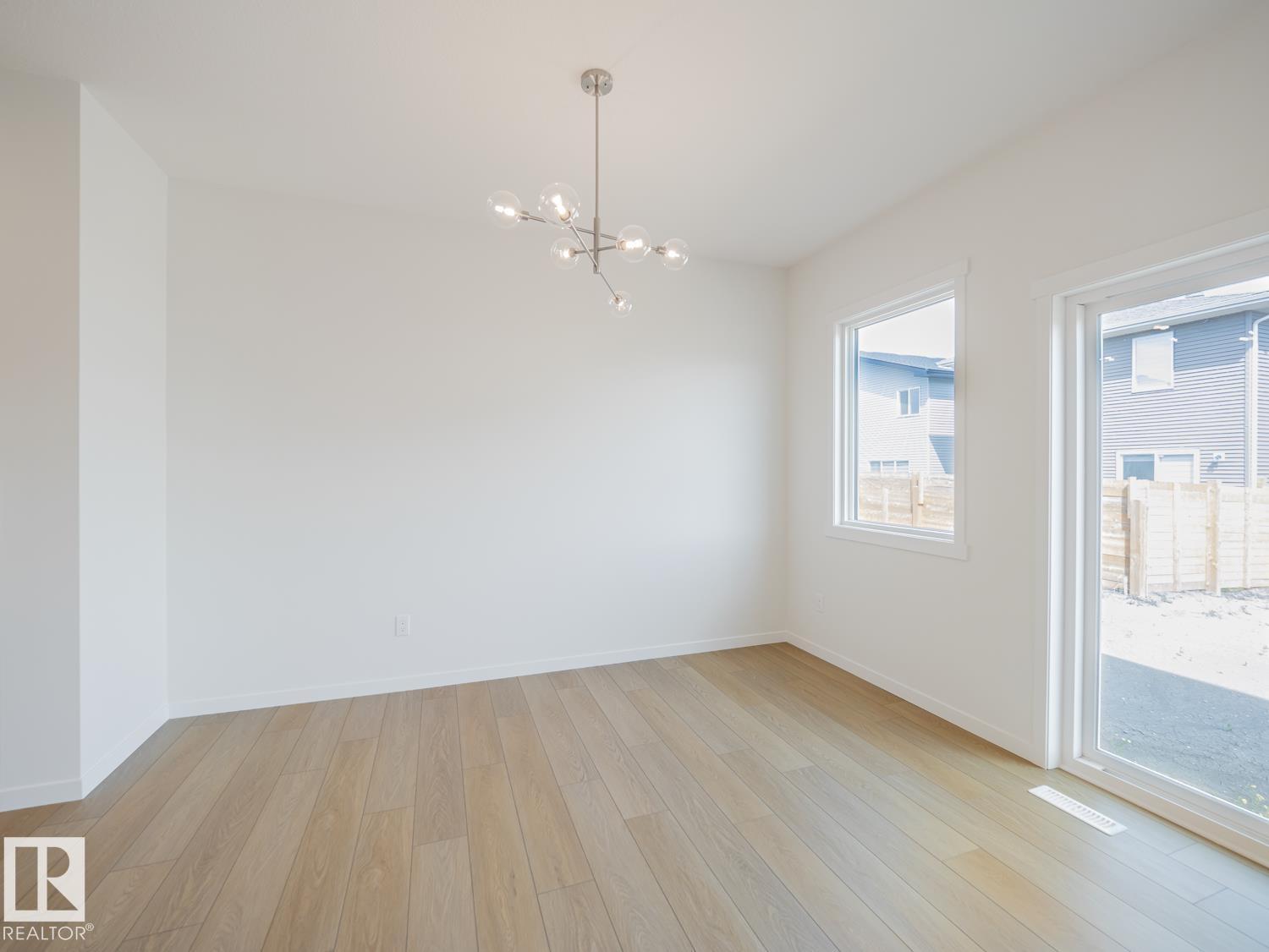 76 Nerine Cr Property Photo 13