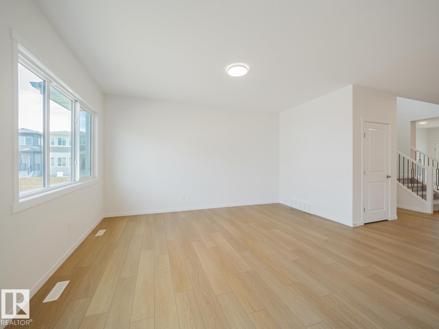 76 Nerine Cr Property Photo 16