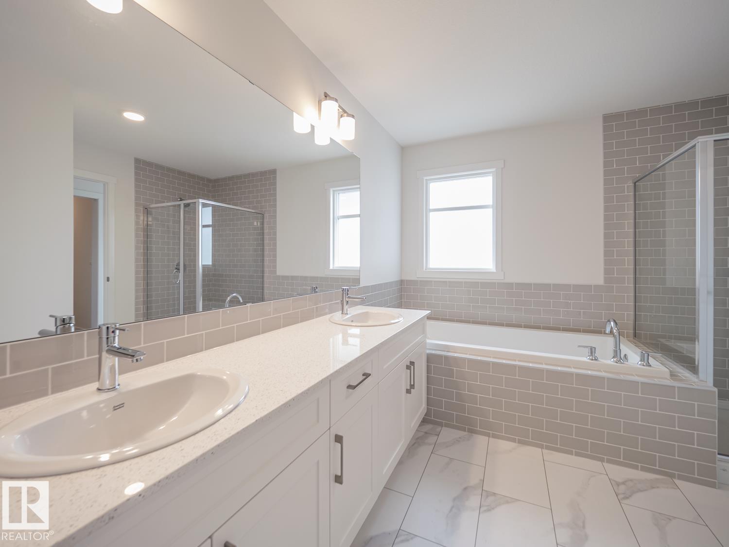 76 Nerine Cr Property Photo 29