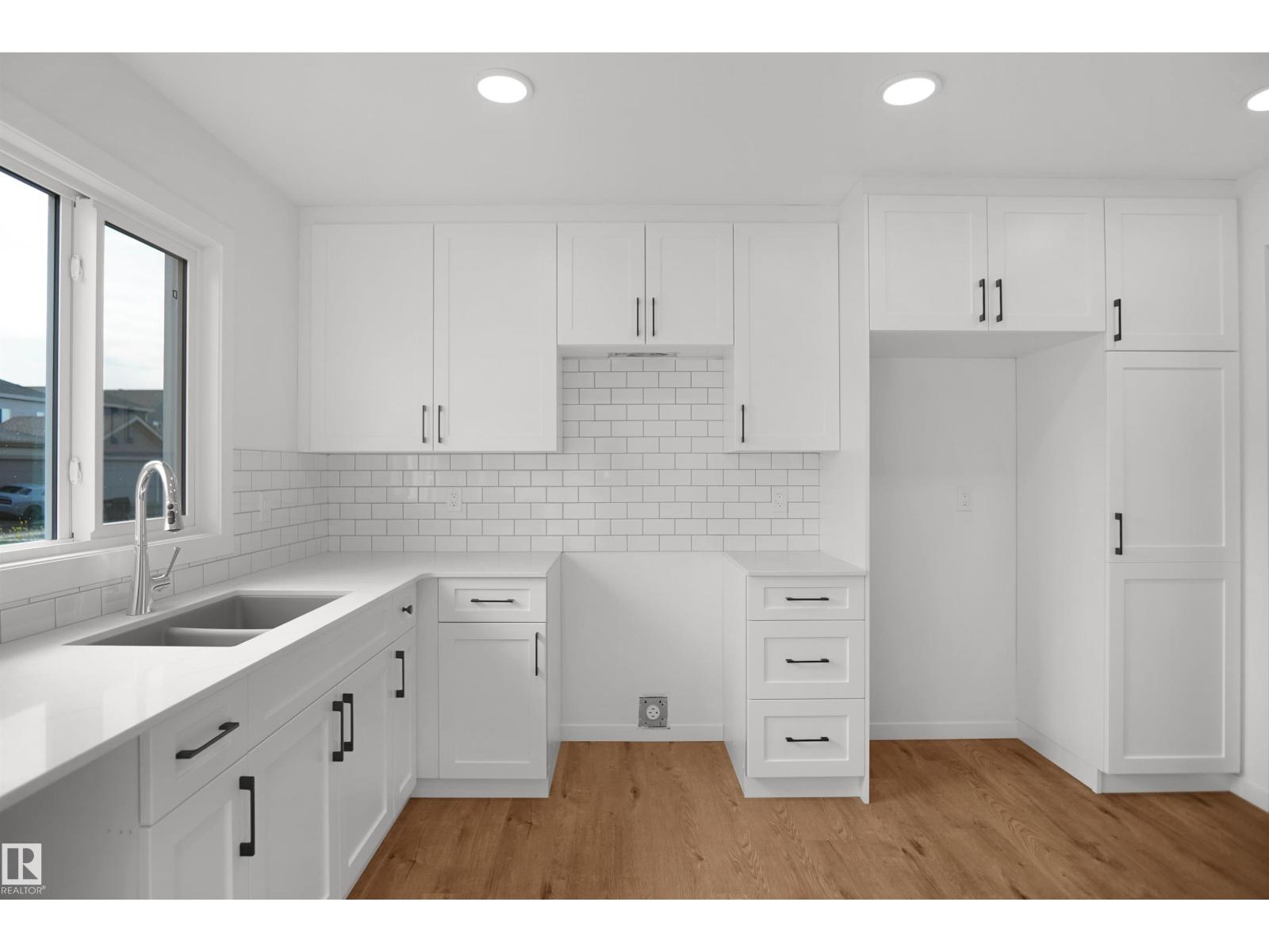 2115 210 St Nw Property Photo 11