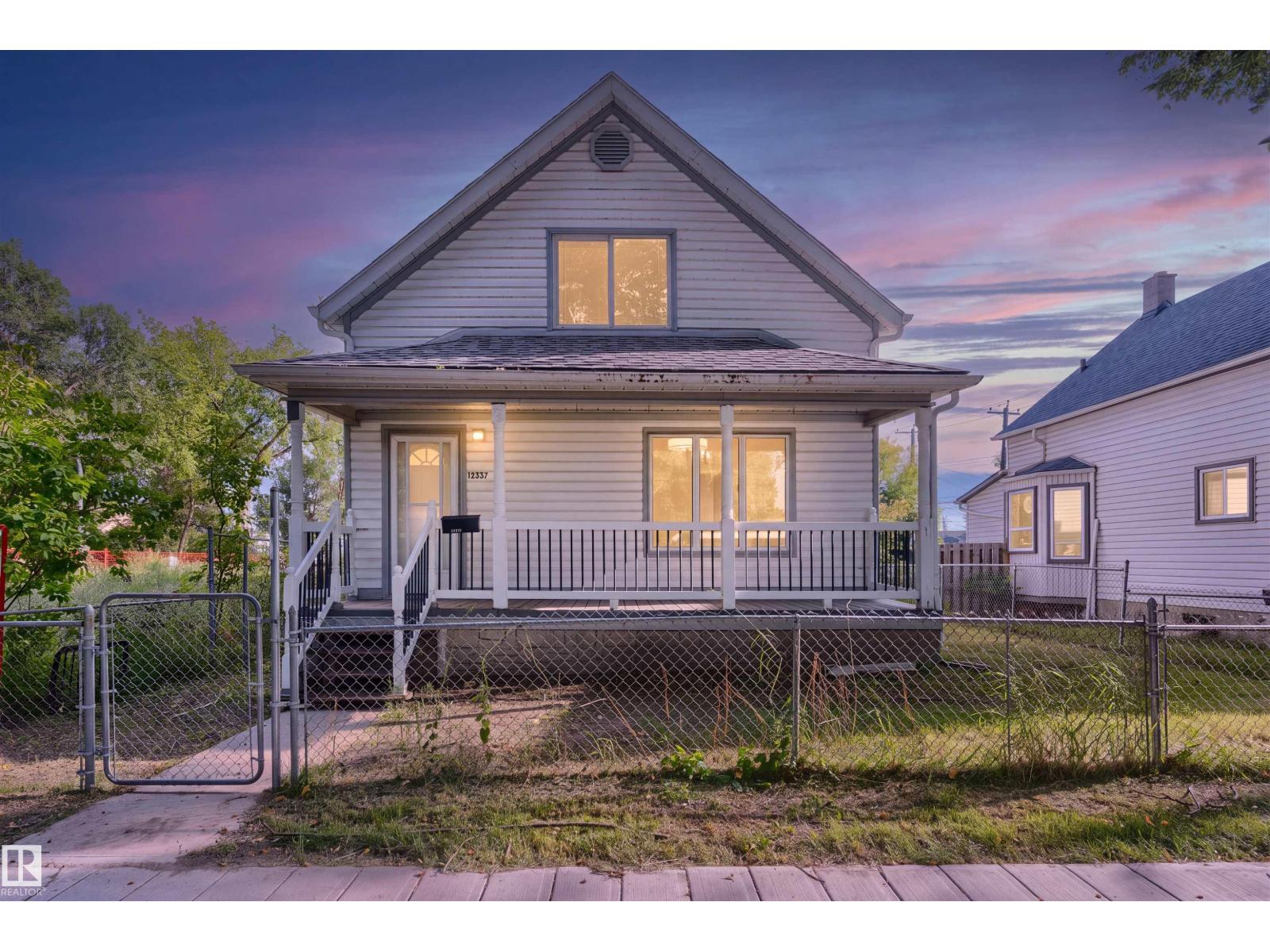 12337 128 Av Nw Property Photo 1