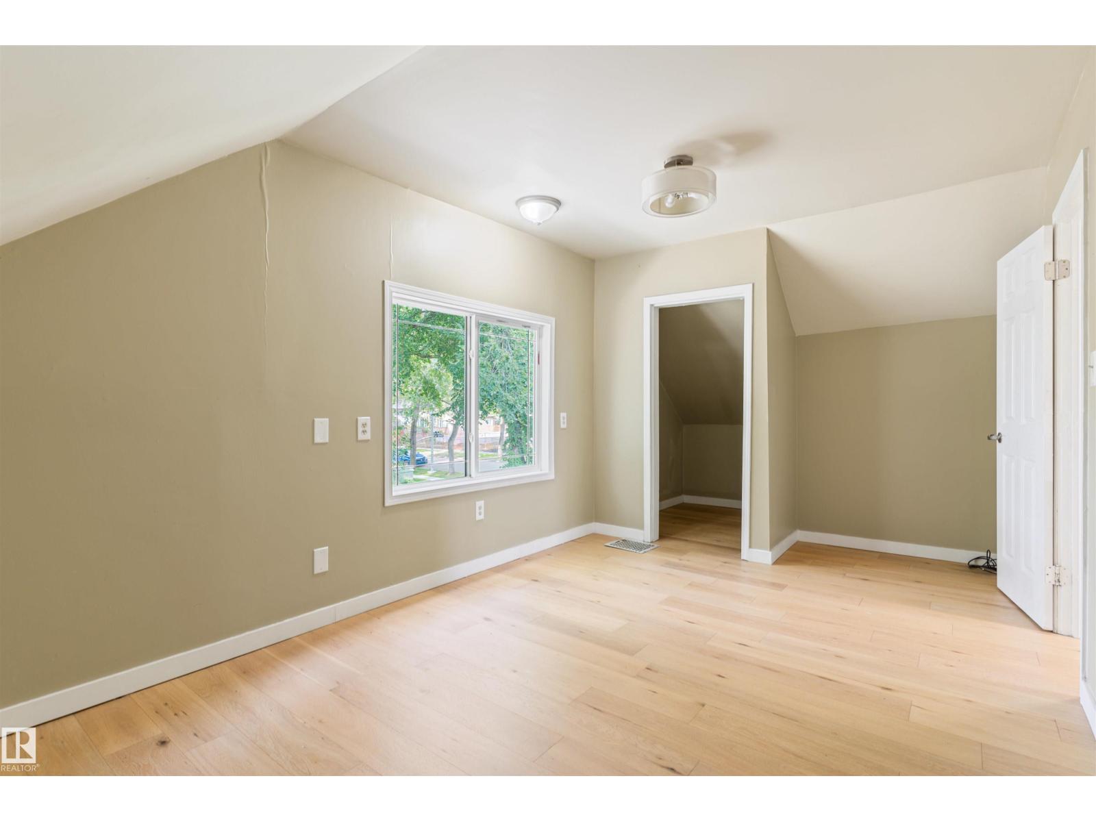 12337 128 Av Nw Property Photo 11