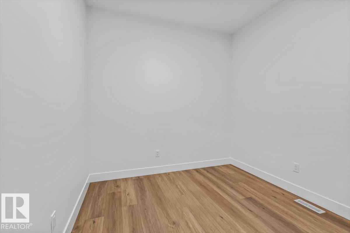 29 Foxtail Rd Property Photo 3