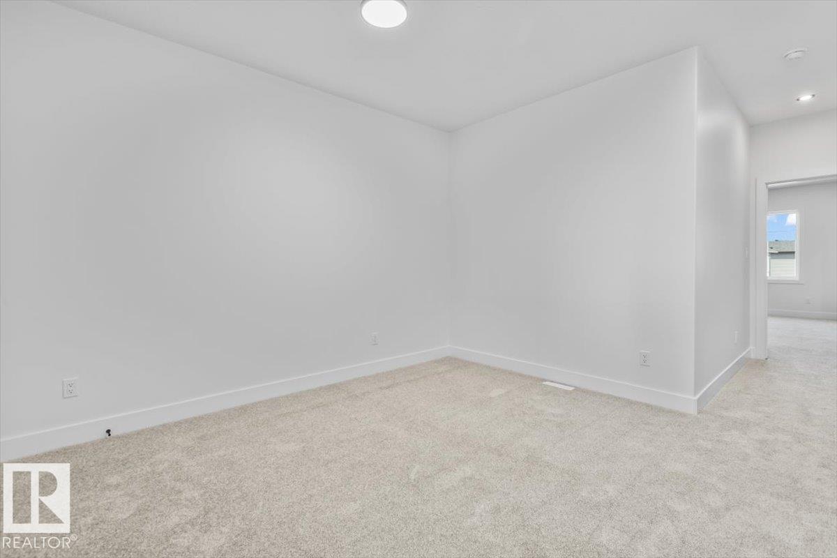 29 Foxtail Rd Property Photo 16