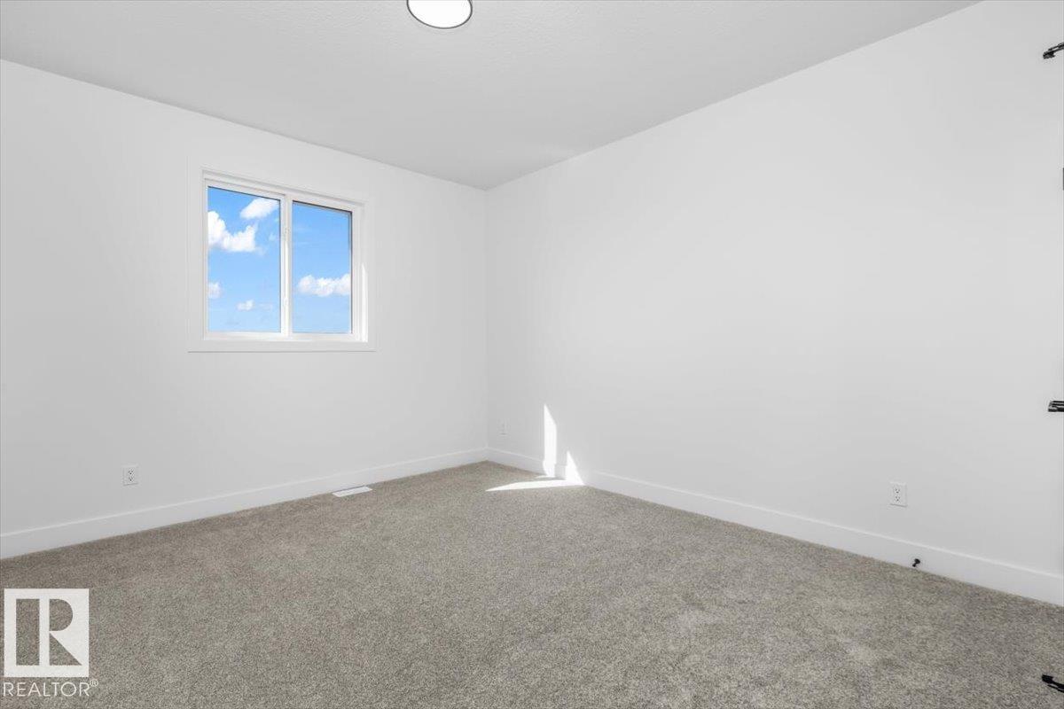 29 Foxtail Rd Property Photo 19