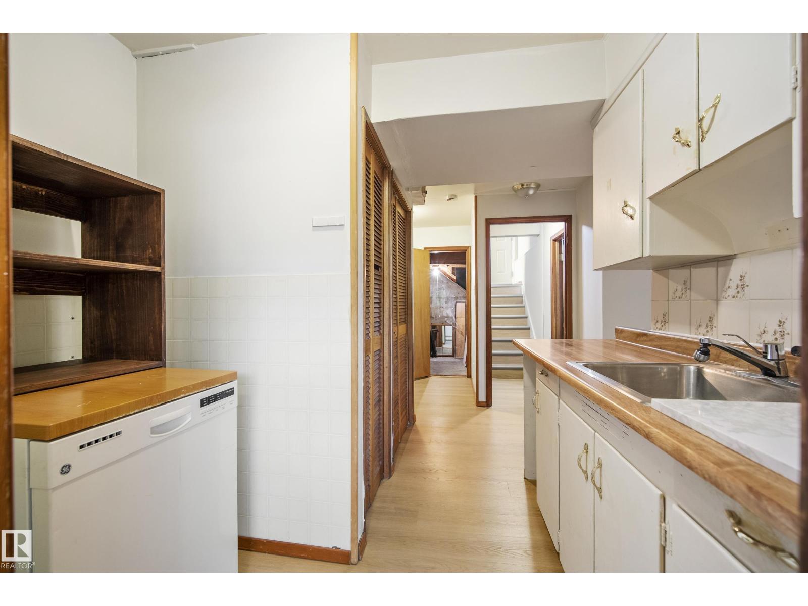 10426 79 St Nw Property Photo 44