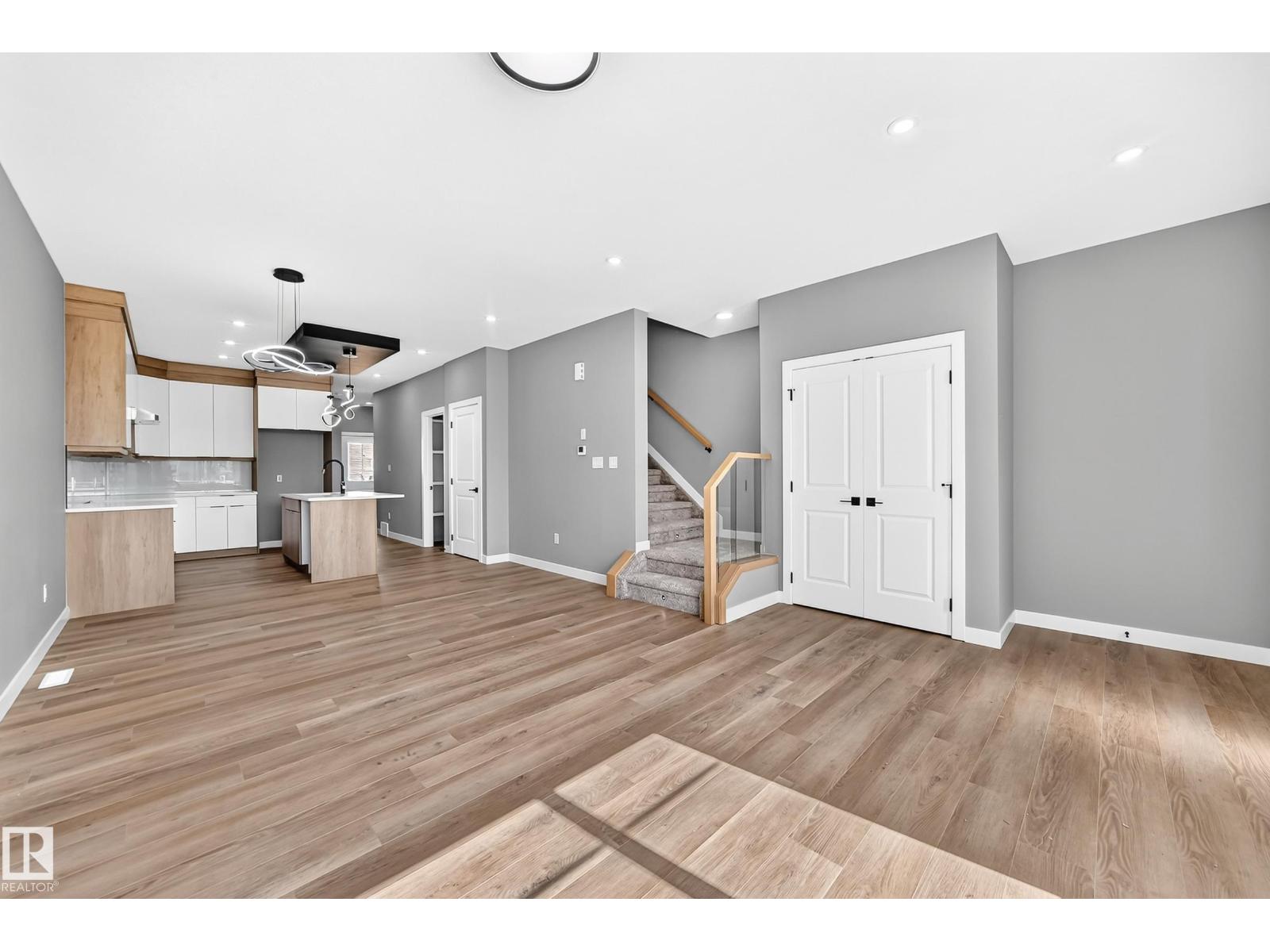 426 Crystal Creek Li Property Photo 15