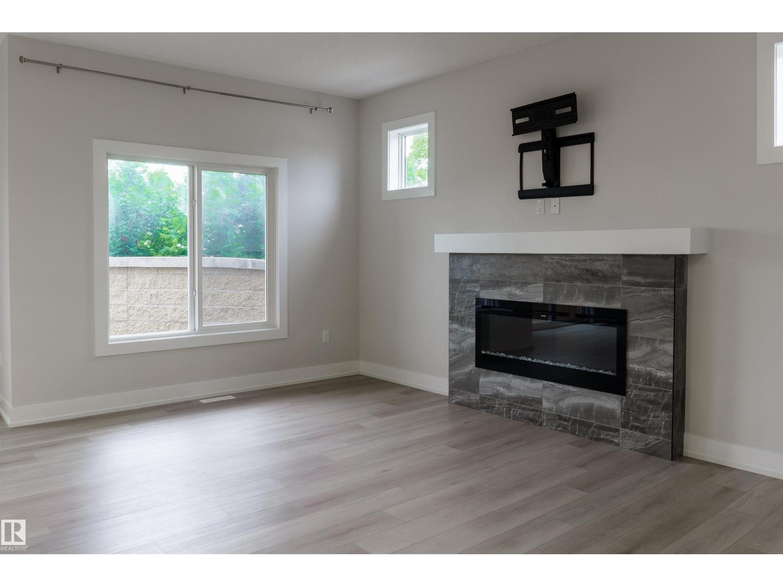 2104 160 St Sw Property Photo 11
