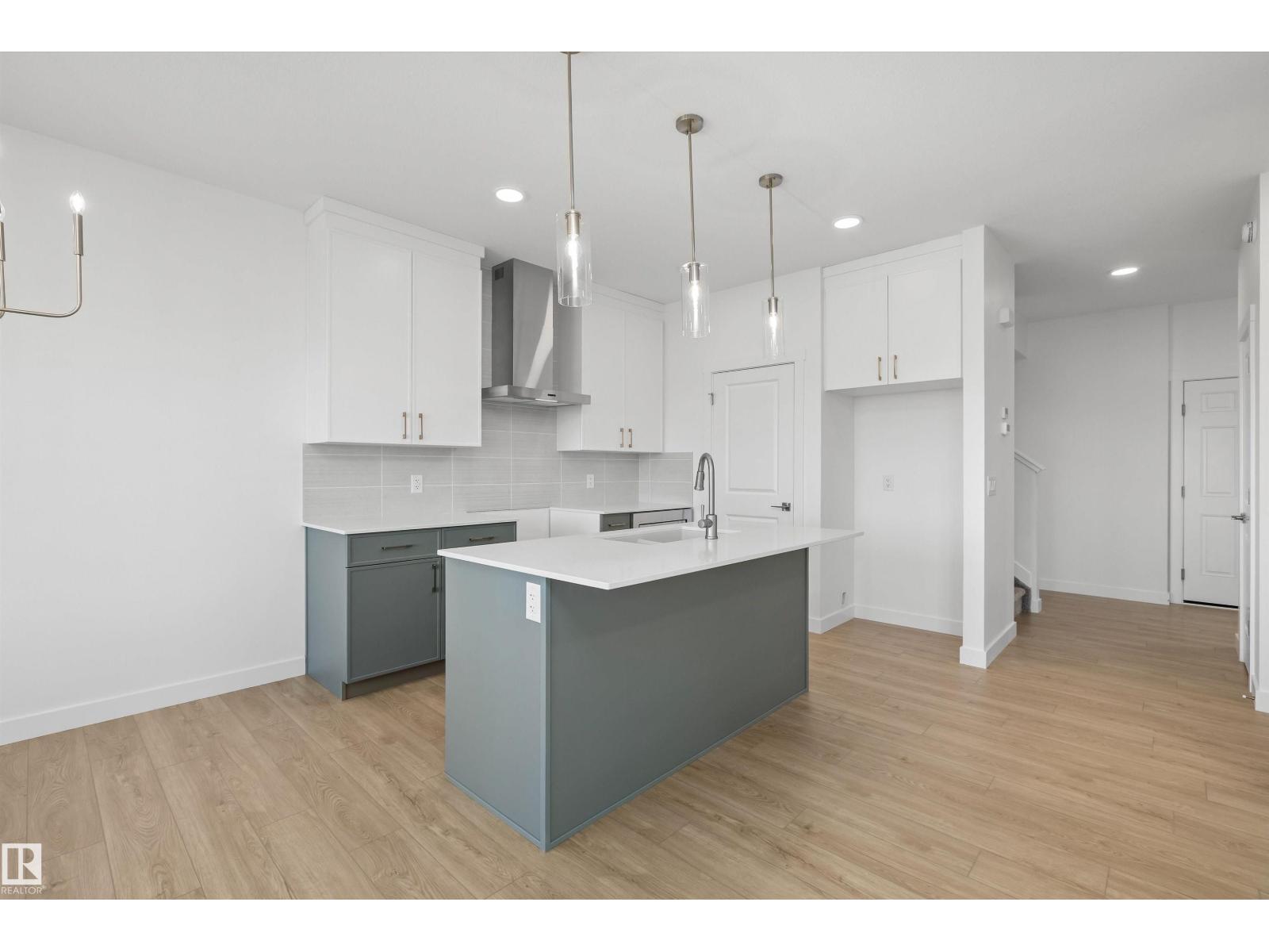 8616 183 Av Nw Property Photo 10