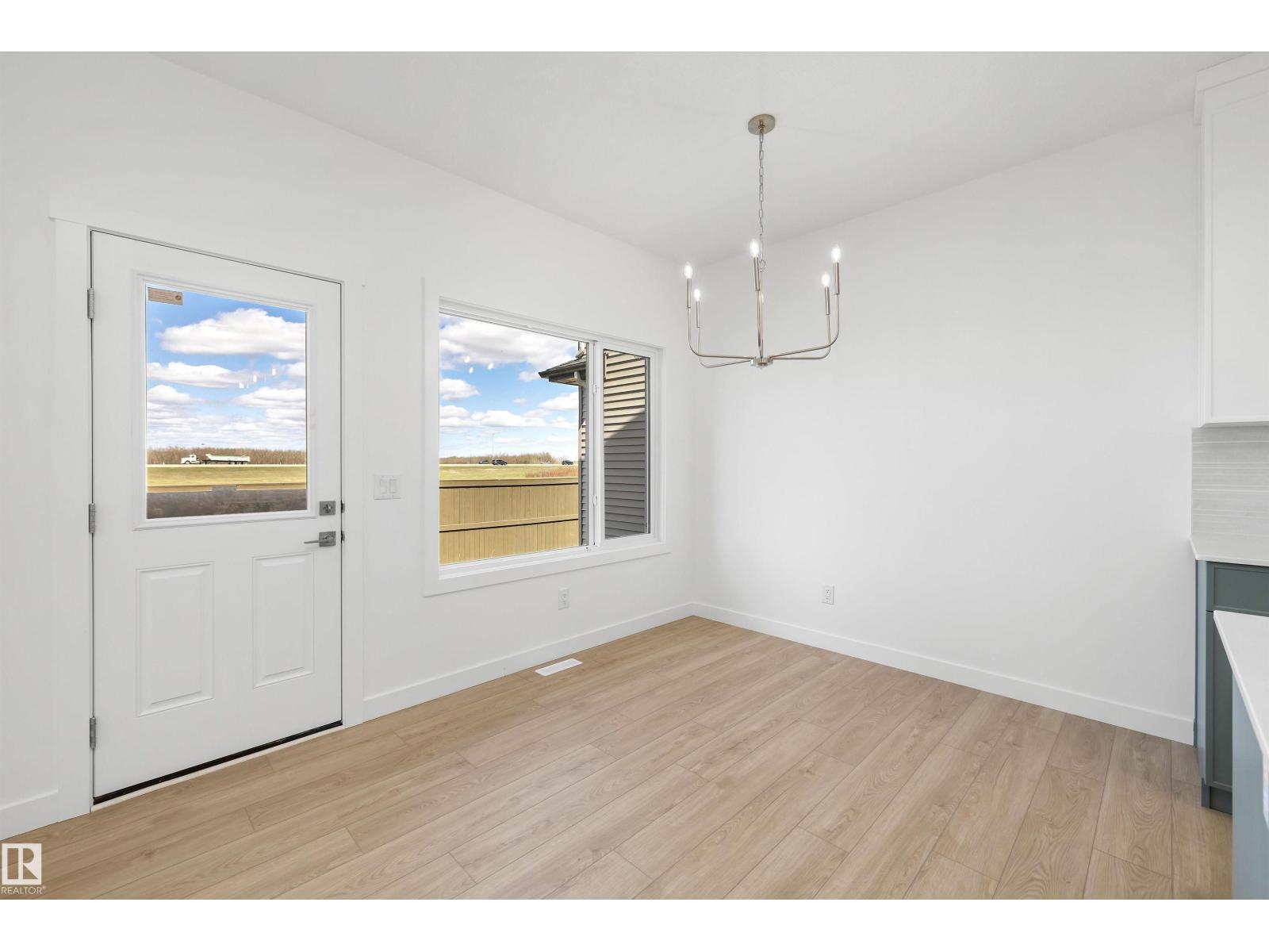 8616 183 Av Nw Property Photo 15