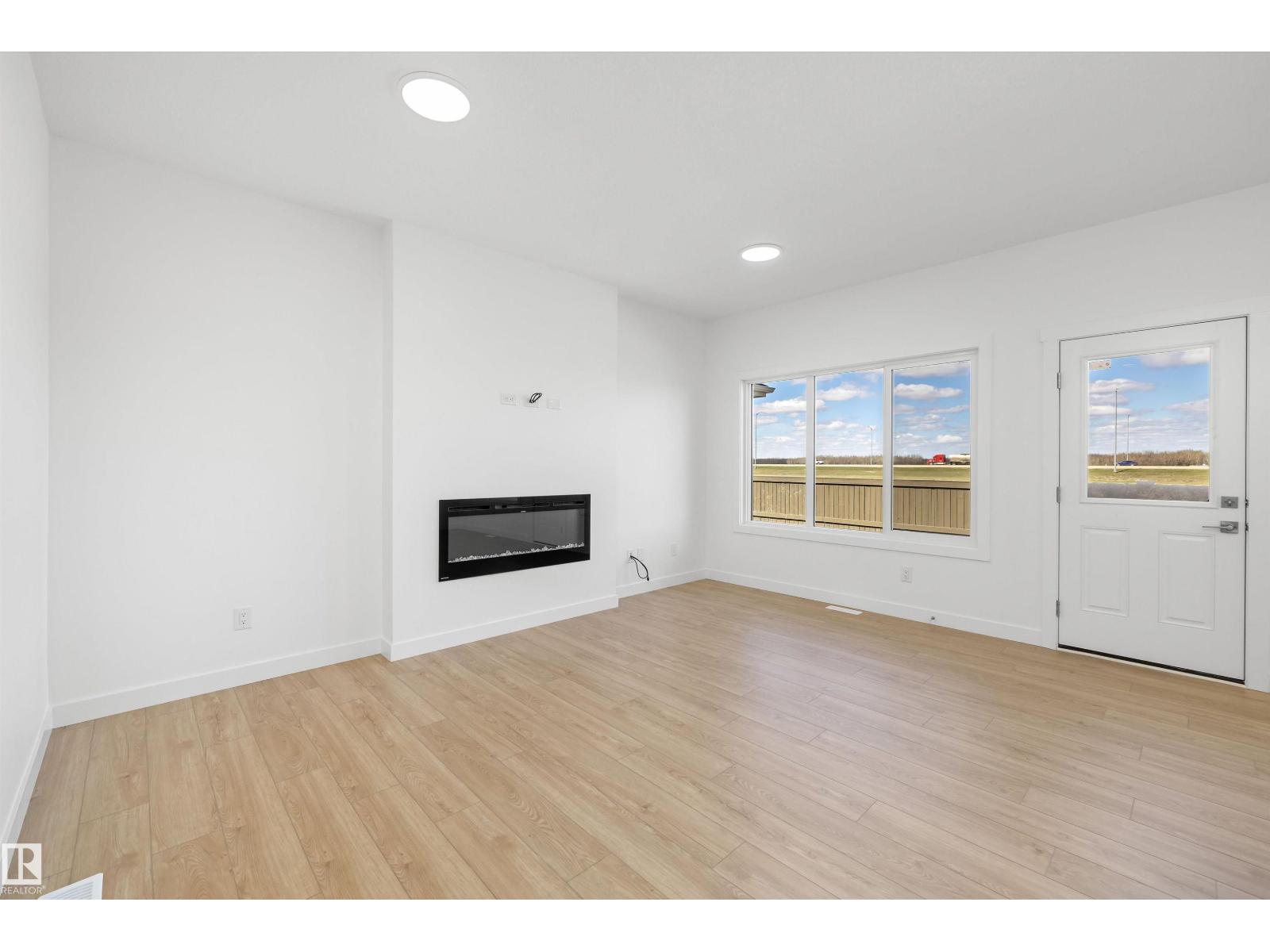 8616 183 Av Nw Property Photo 18