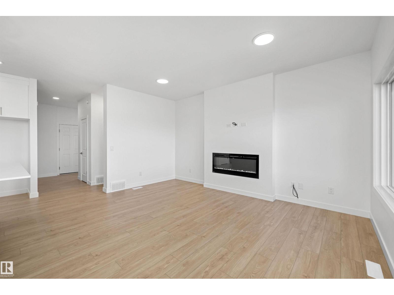 8616 183 Av Nw Property Photo 22