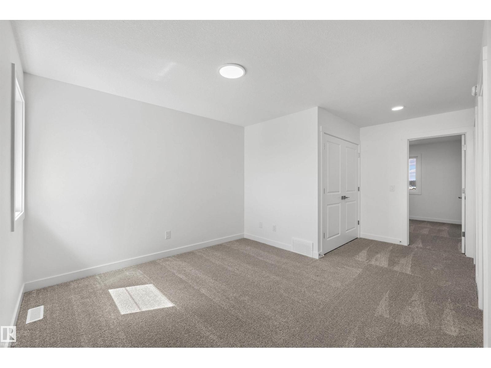 8616 183 Av Nw Property Photo 23