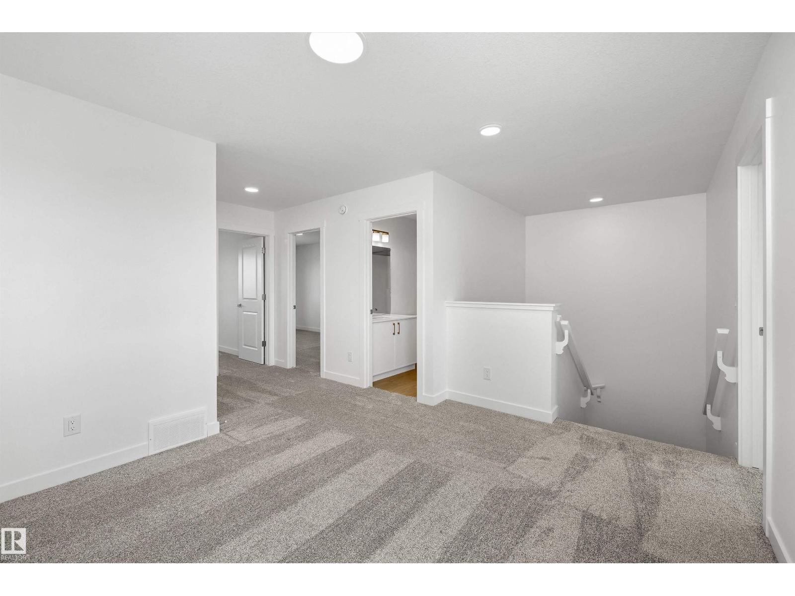 8616 183 Av Nw Property Photo 24