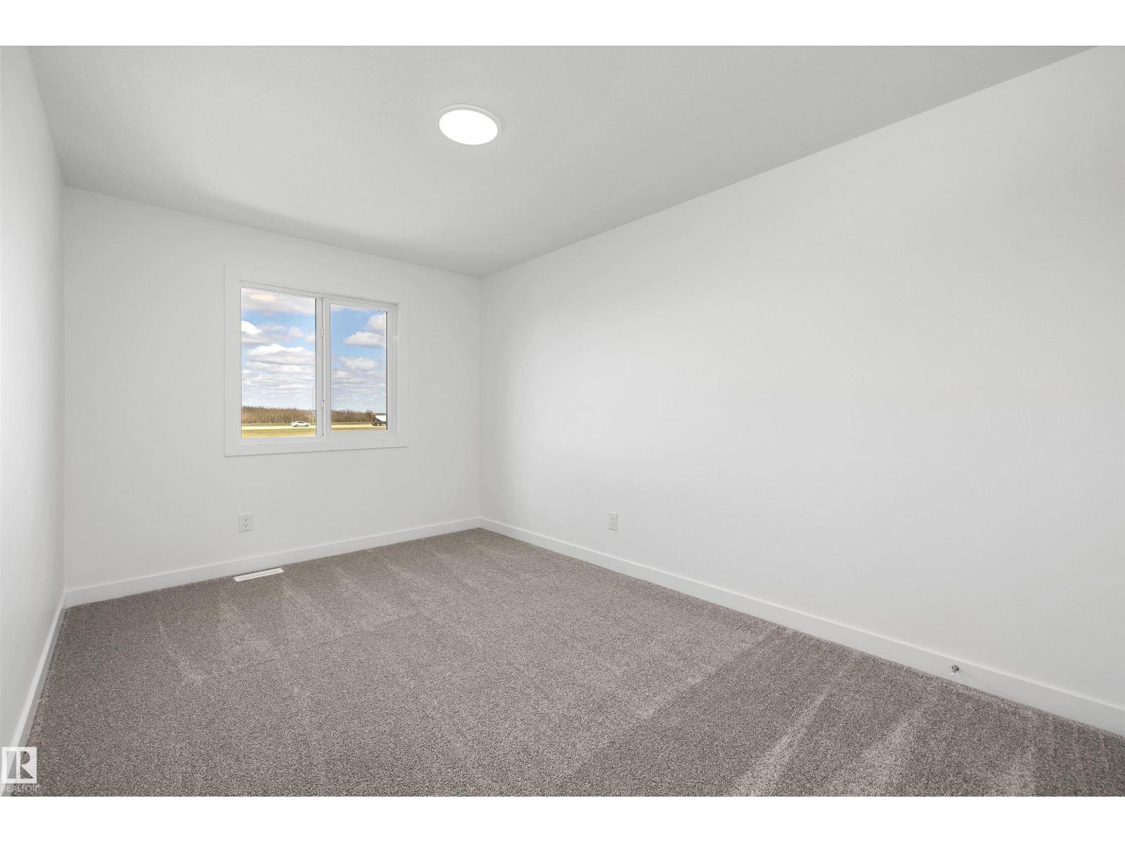 8616 183 Av Nw Property Photo 27