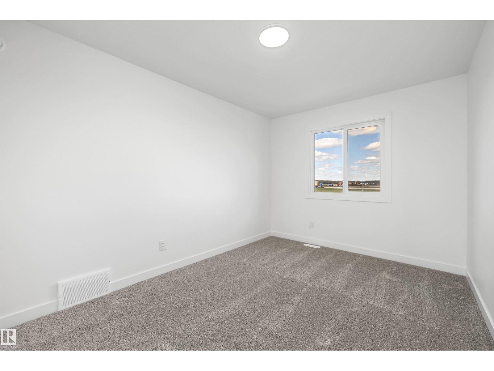 8616 183 Av Nw Property Photo 29
