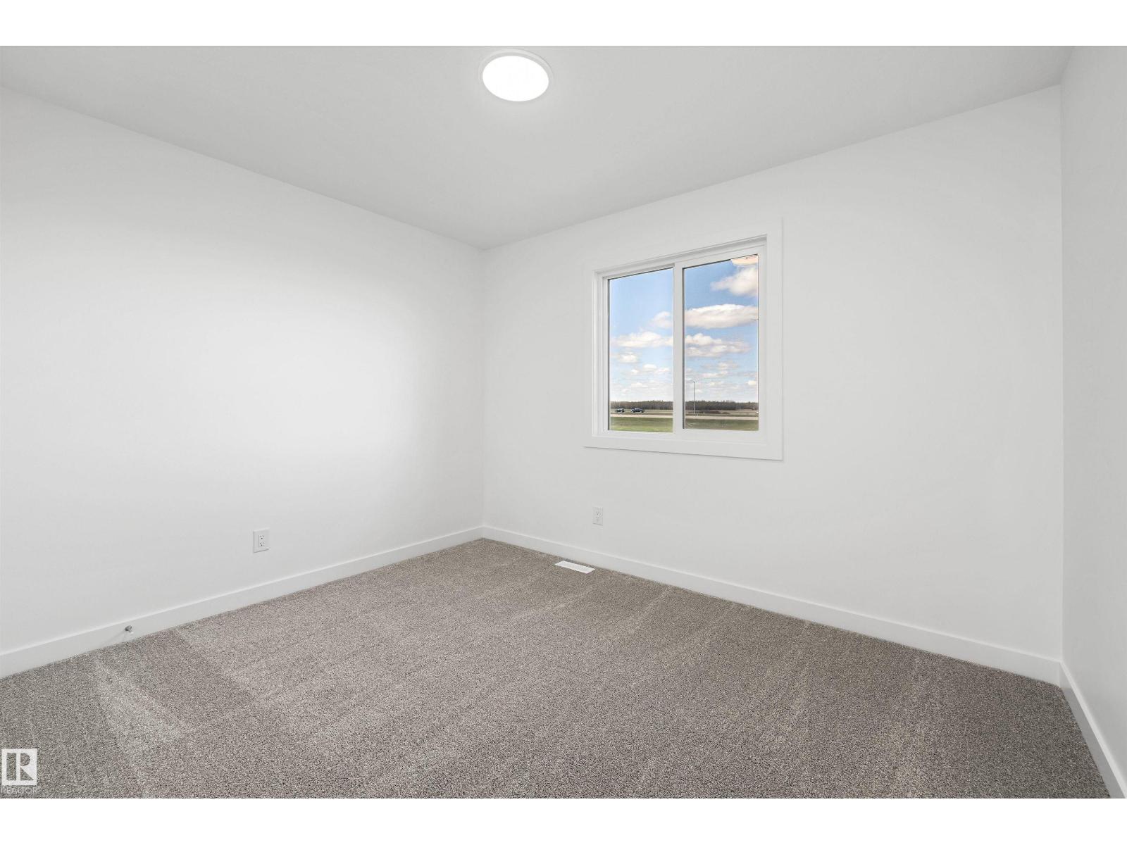 8616 183 Av Nw Property Photo 30