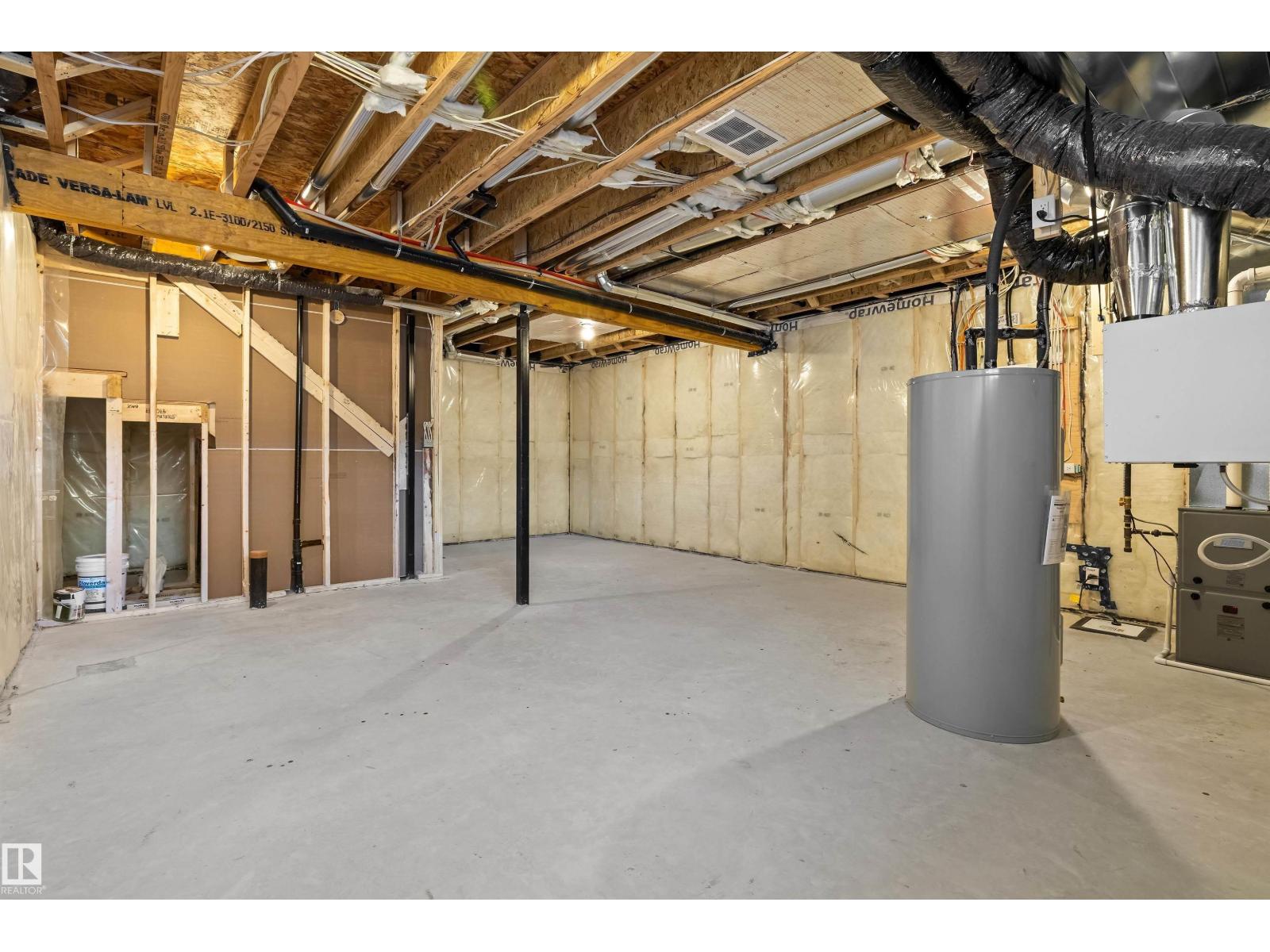 8616 183 Av Nw Property Photo 43