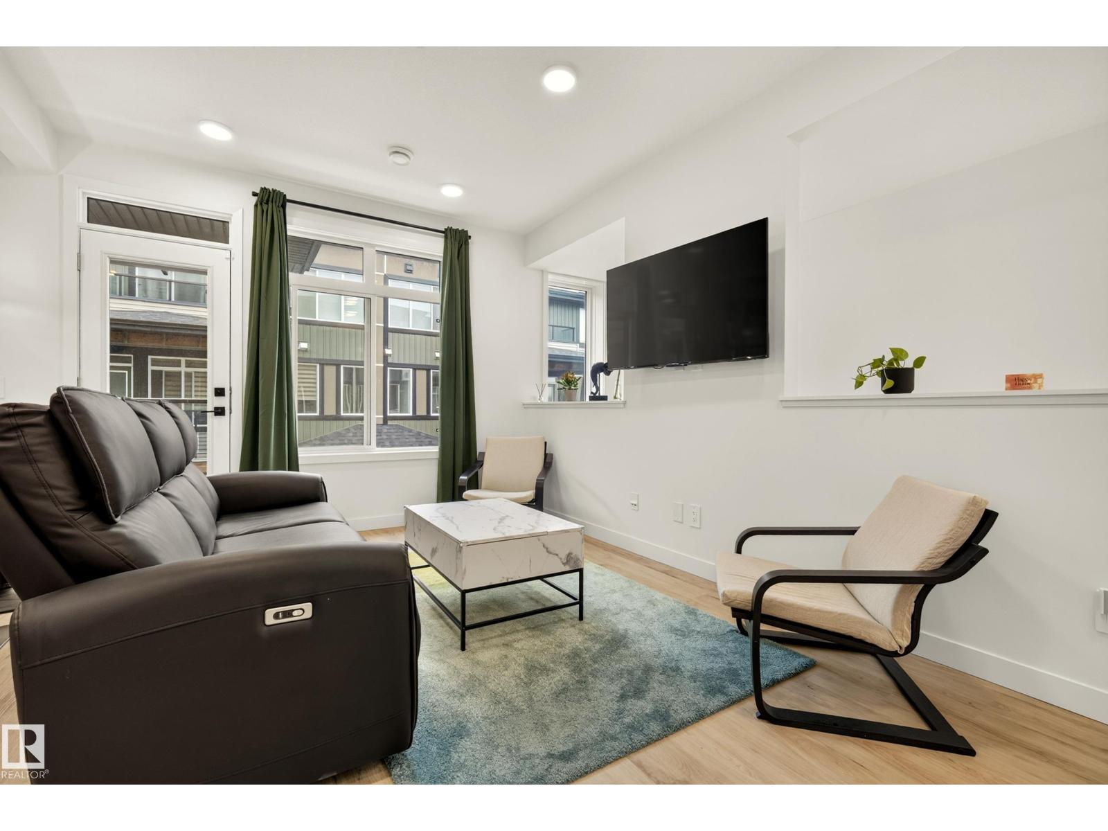 #53 16231 19 Av Sw Property Photo 6
