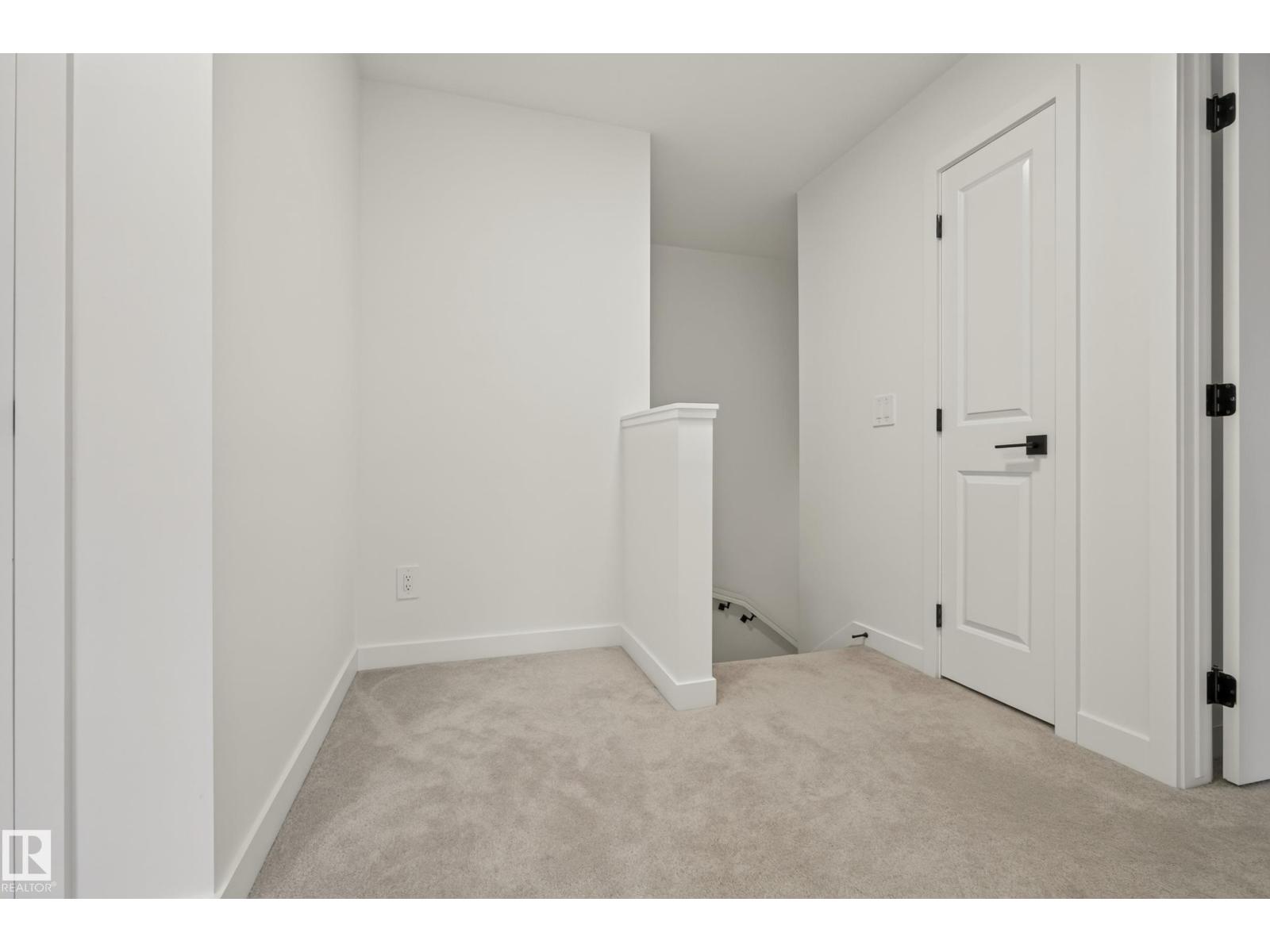 #53 16231 19 Av Sw Property Photo 26