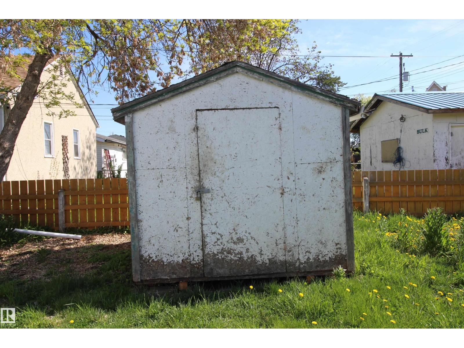 10123 104 St Property Photo 4