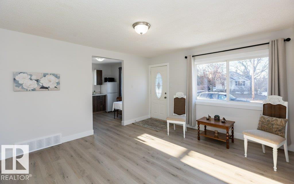 10123 104 St Property Photo 8
